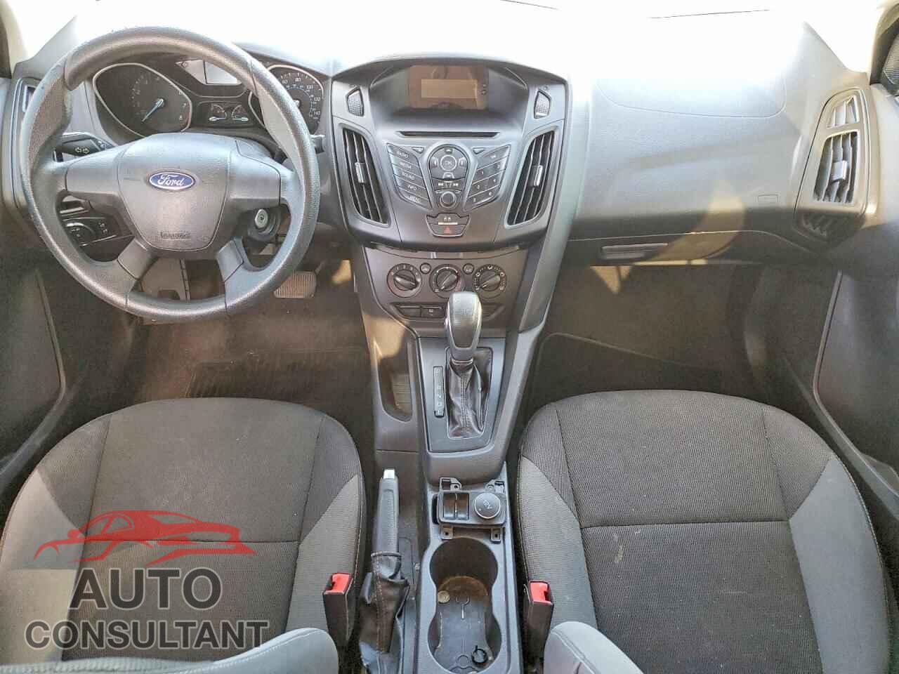 FORD FOCUS 2014 - 1FADP3E2XEL440070