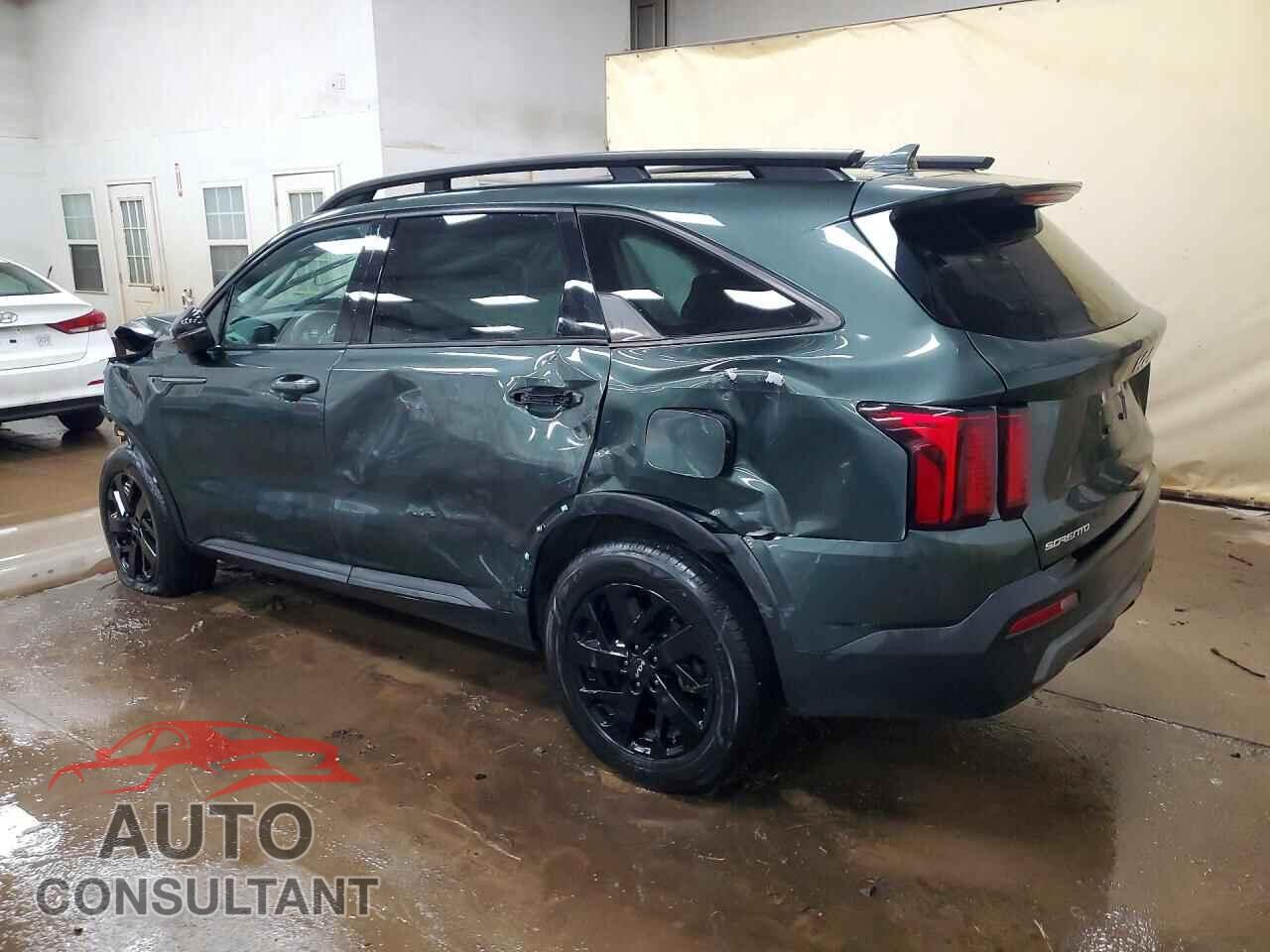 KIA SORENTO 2023 - 5XYRLDLC0PG208105