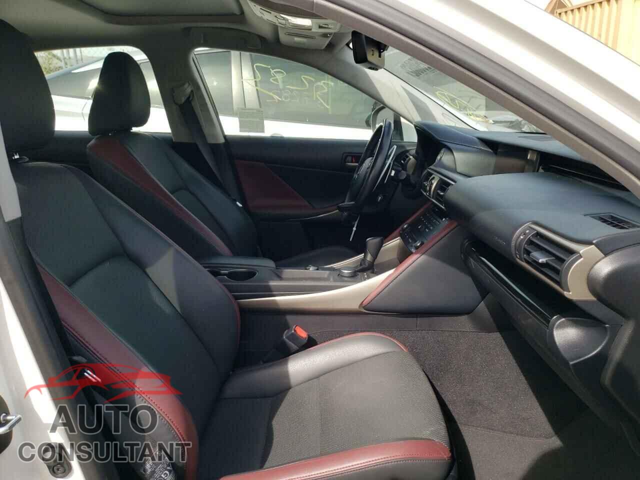 LEXUS IS 2017 - JTHBA1D23H5060262