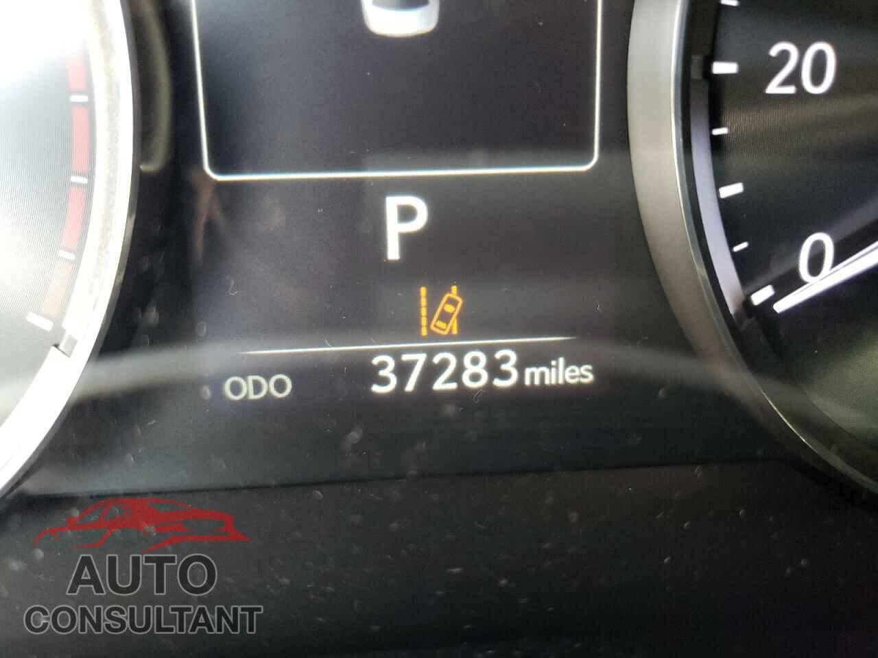 LEXUS IS 2017 - JTHBA1D23H5060262