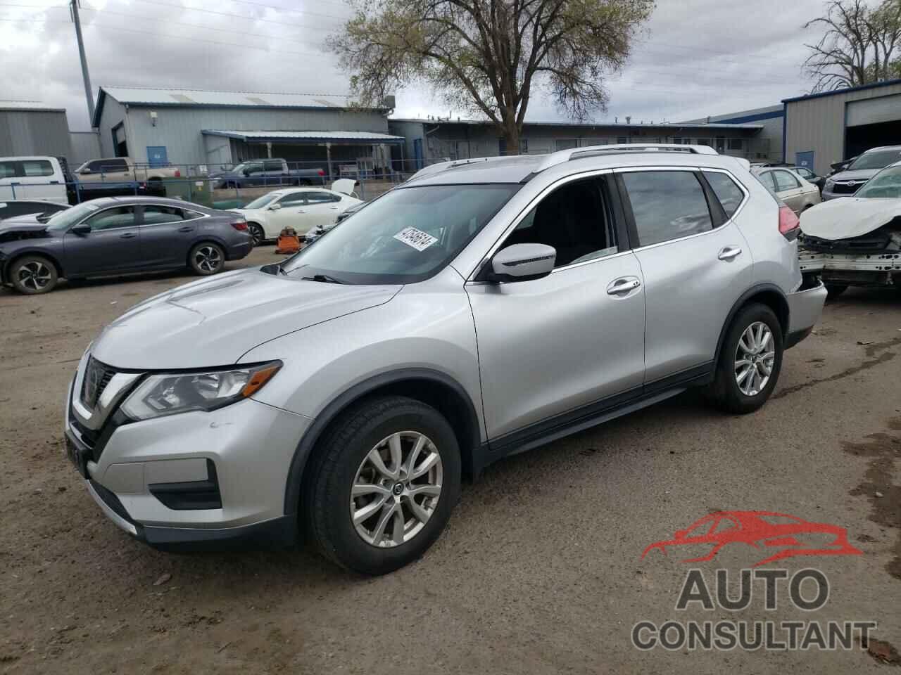 NISSAN ROGUE 2017 - KNMAT2MV1HP610568