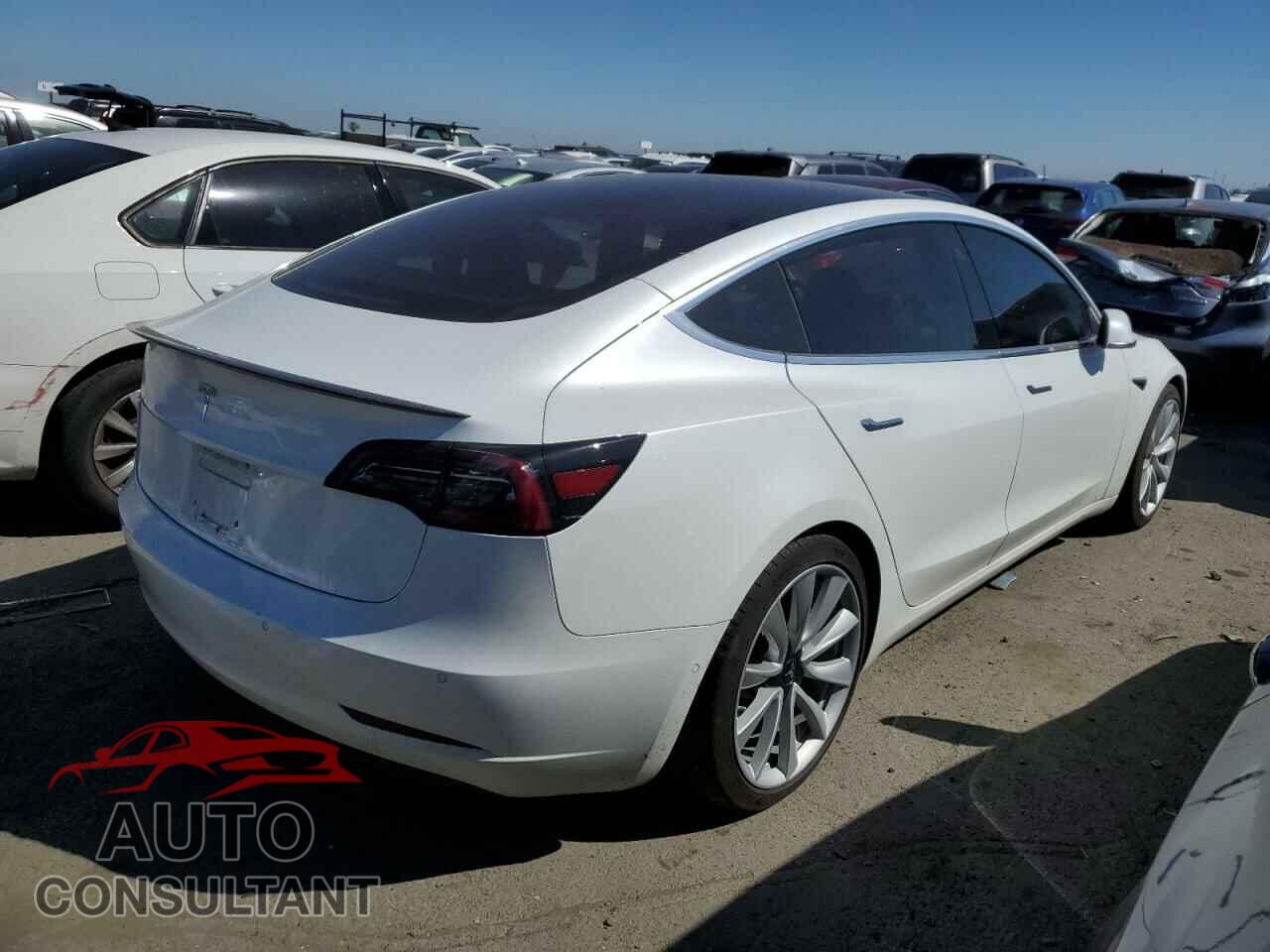 TESLA MODEL 3 2018 - 5YJ3E1EA0JF025330