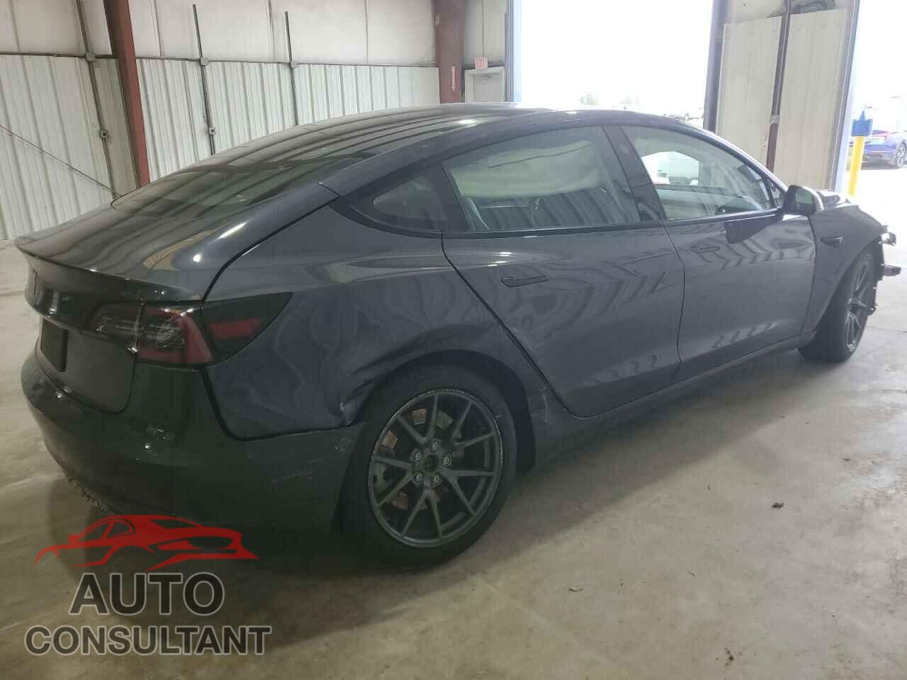 TESLA MODEL 3 2023 - 5YJ3E1EA0PF453892