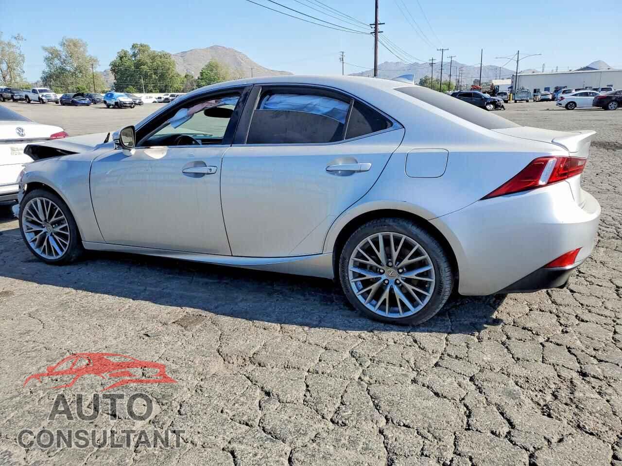 LEXUS IS 2015 - JTHBF1D27F5054432