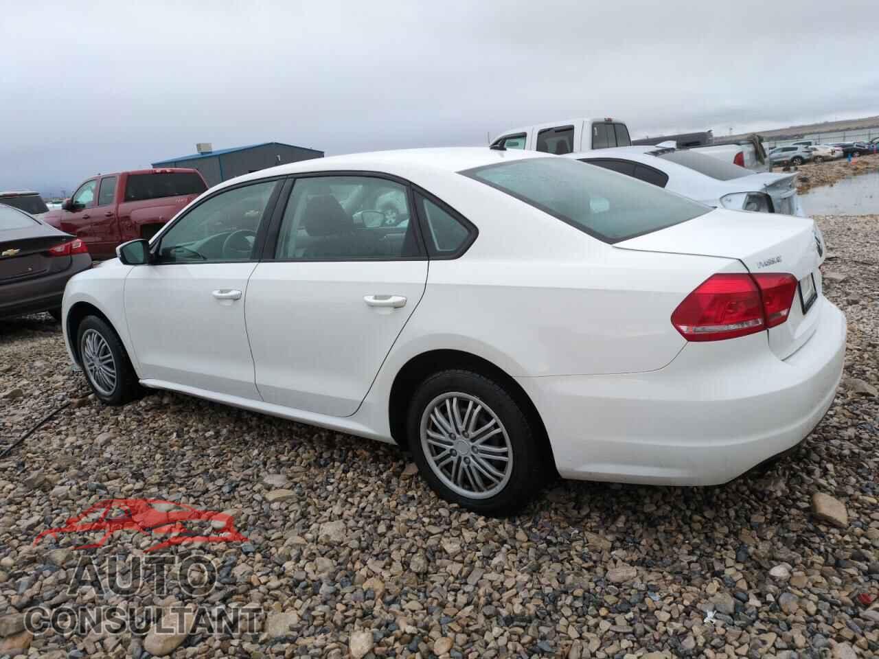 VOLKSWAGEN PASSAT 2015 - 1VWAS7A30FC080503