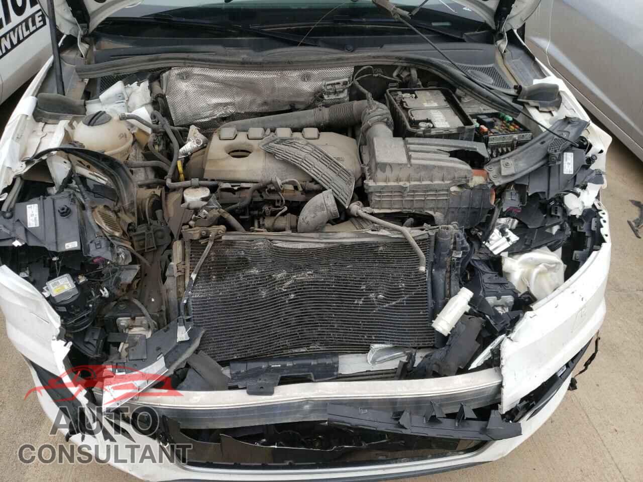 AUDI Q3 2017 - WA1JCCFS6HR011351