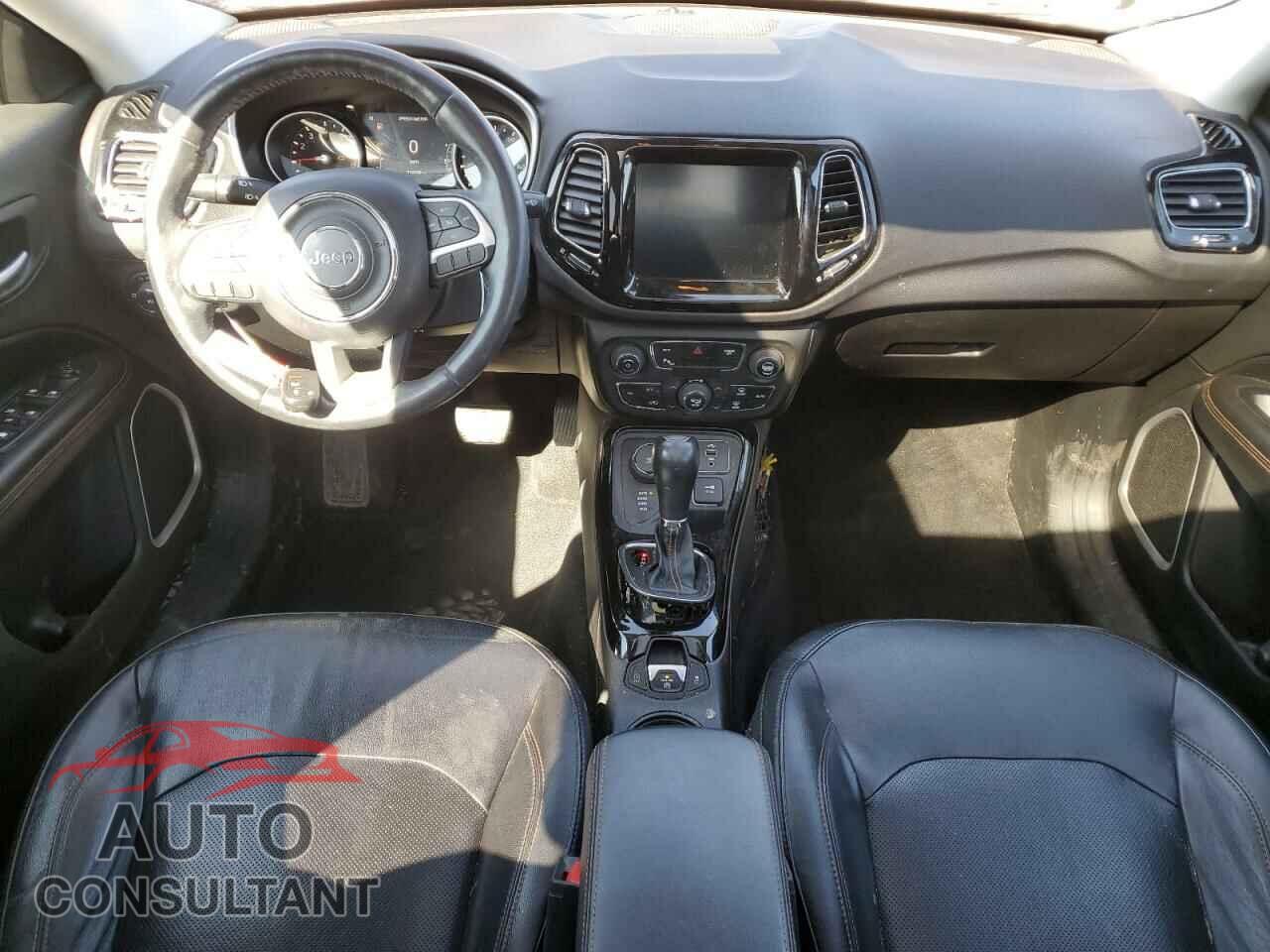 JEEP COMPASS 2018 - 3C4NJDCB3JT315967