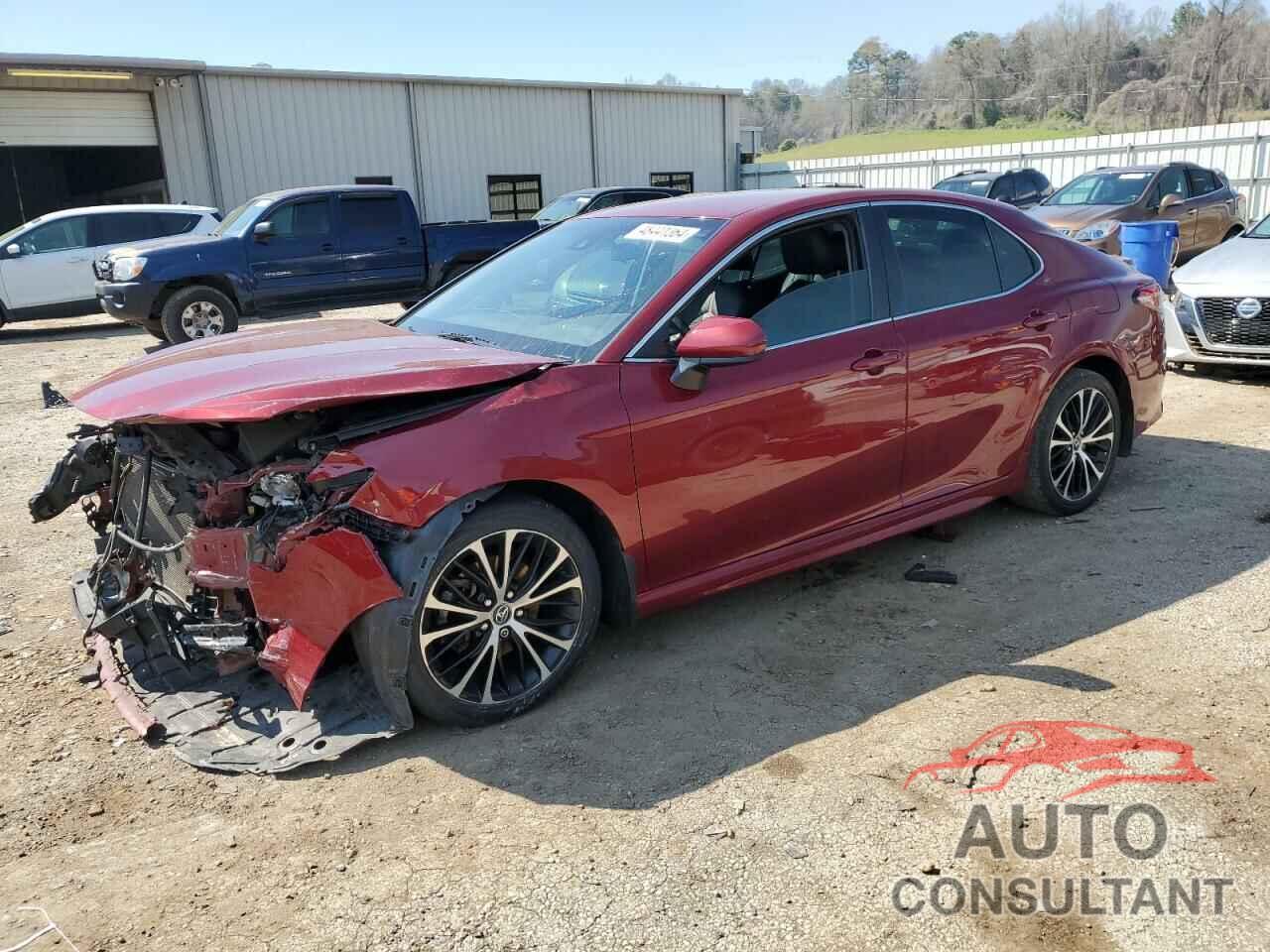TOYOTA CAMRY 2018 - 4T1B11HK1JU660989
