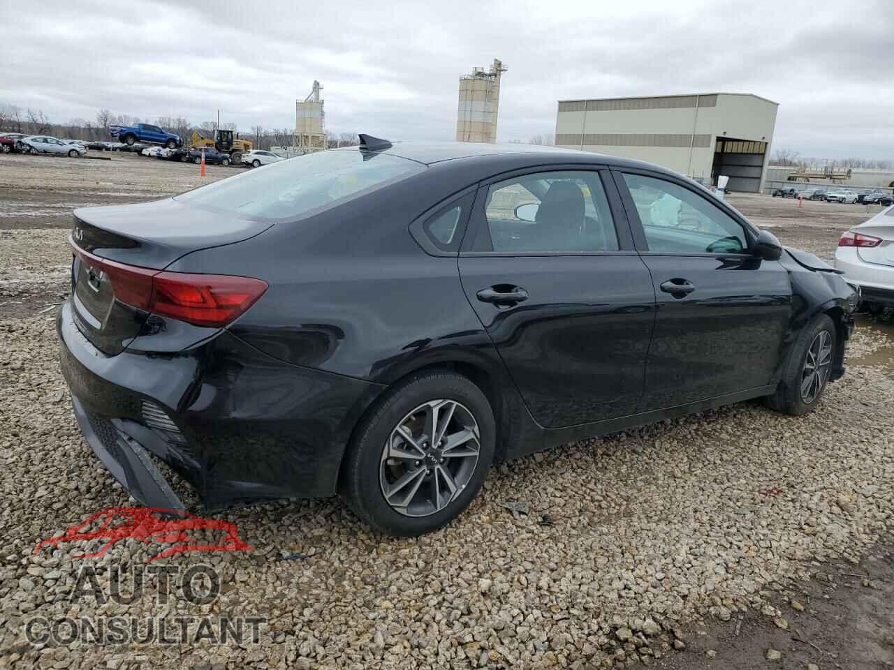 KIA FORTE 2023 - 3KPF24AD4PE582635
