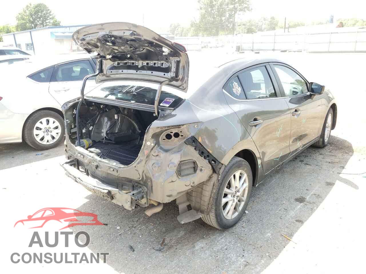 MAZDA 3 2018 - 3MZBN1U75JM194060