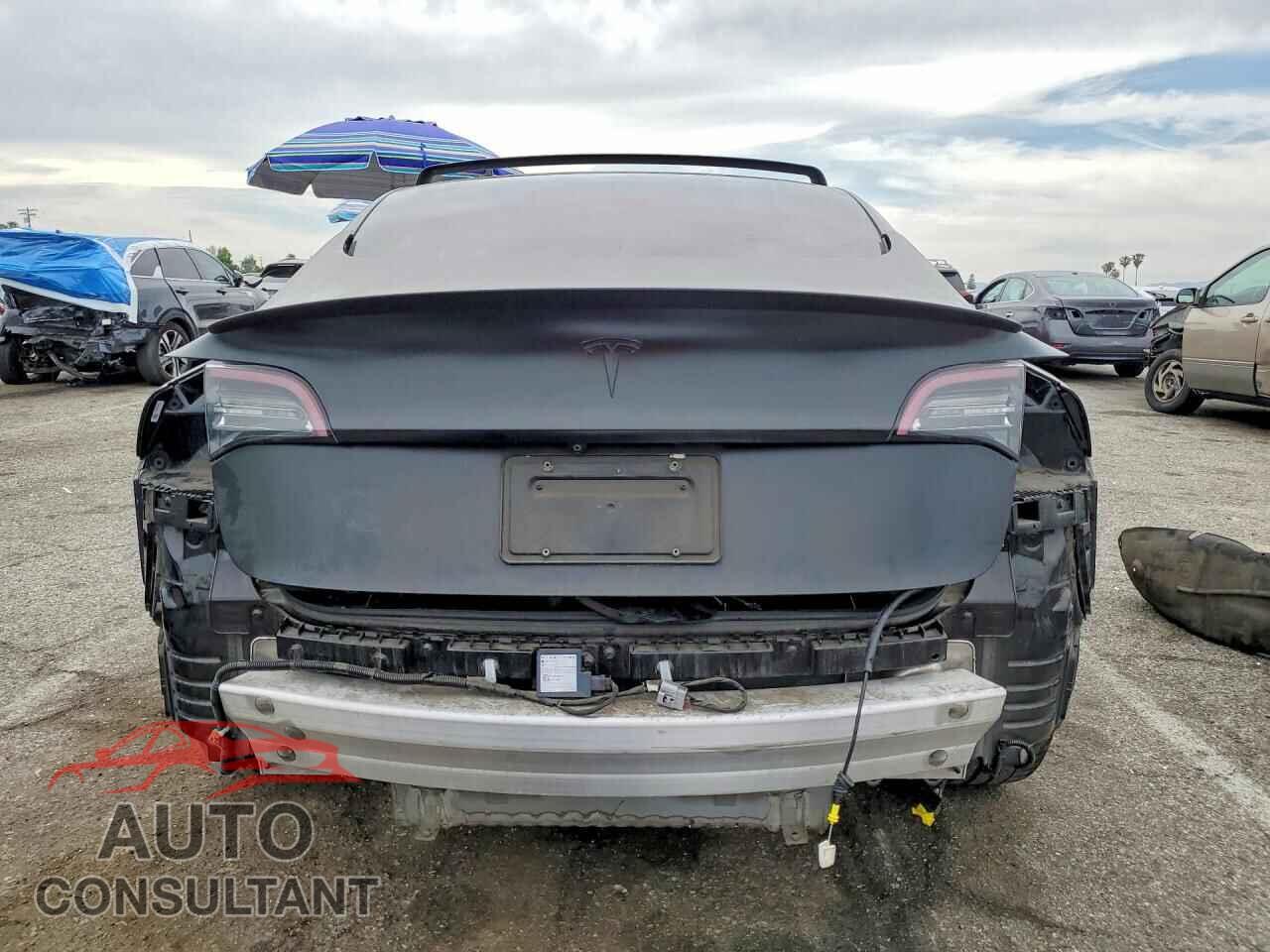 TESLA MODEL 3 2021 - 5YJ3E1EC9MF860672