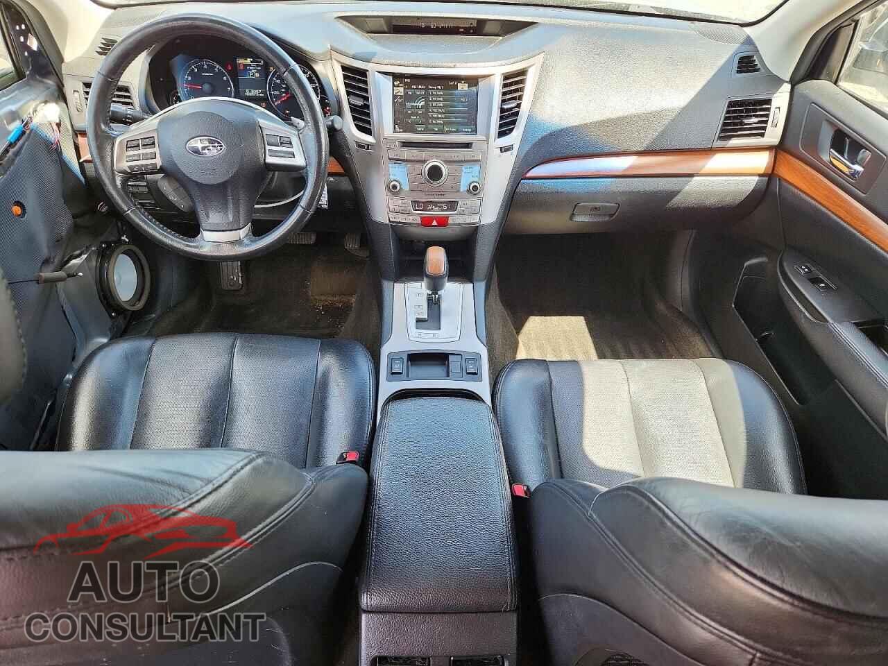 SUBARU OUTBACK 2013 - 4S4BRBLC7D3272450