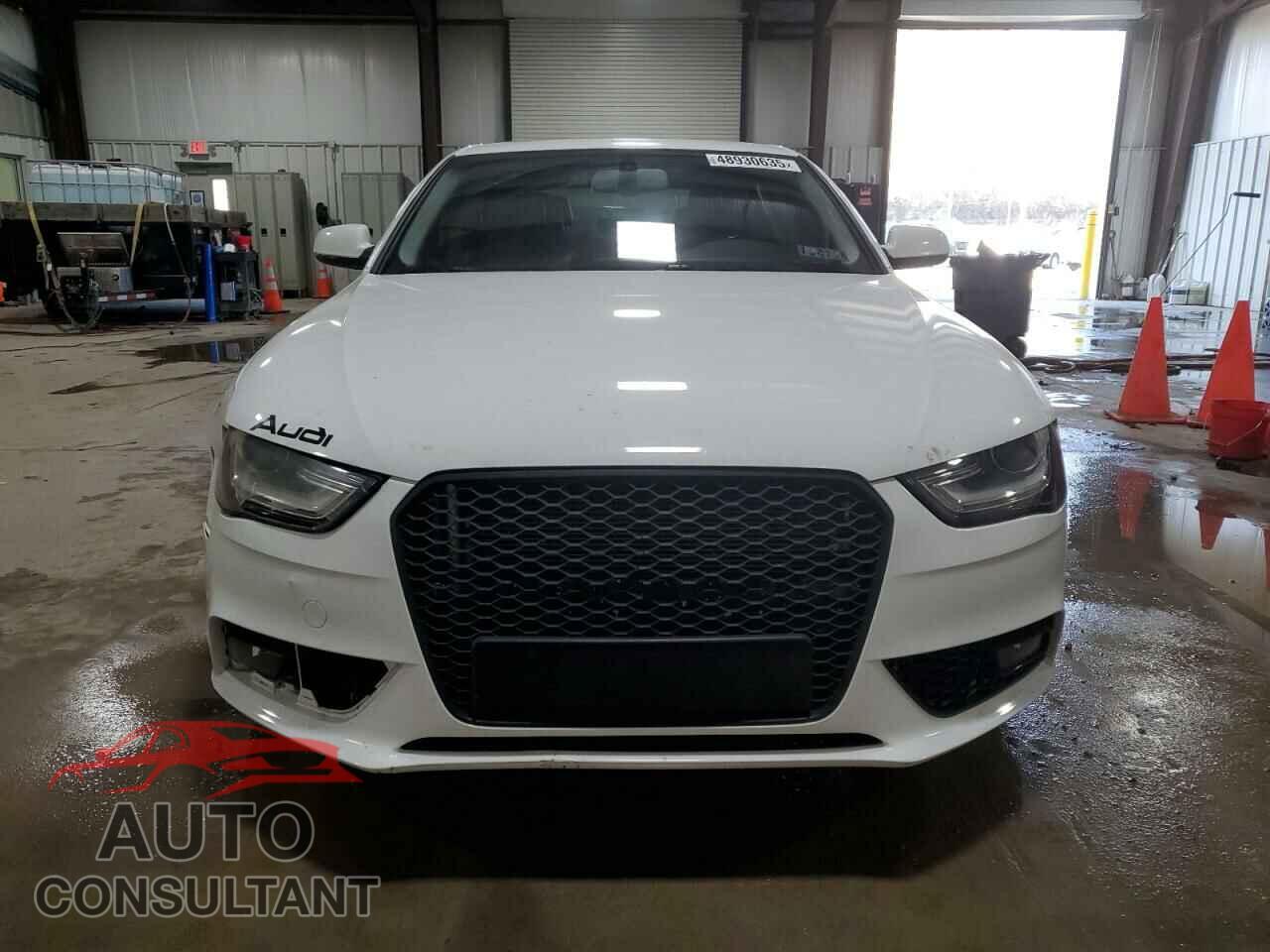 AUDI A4 2013 - WAUFFAFL8DN038341