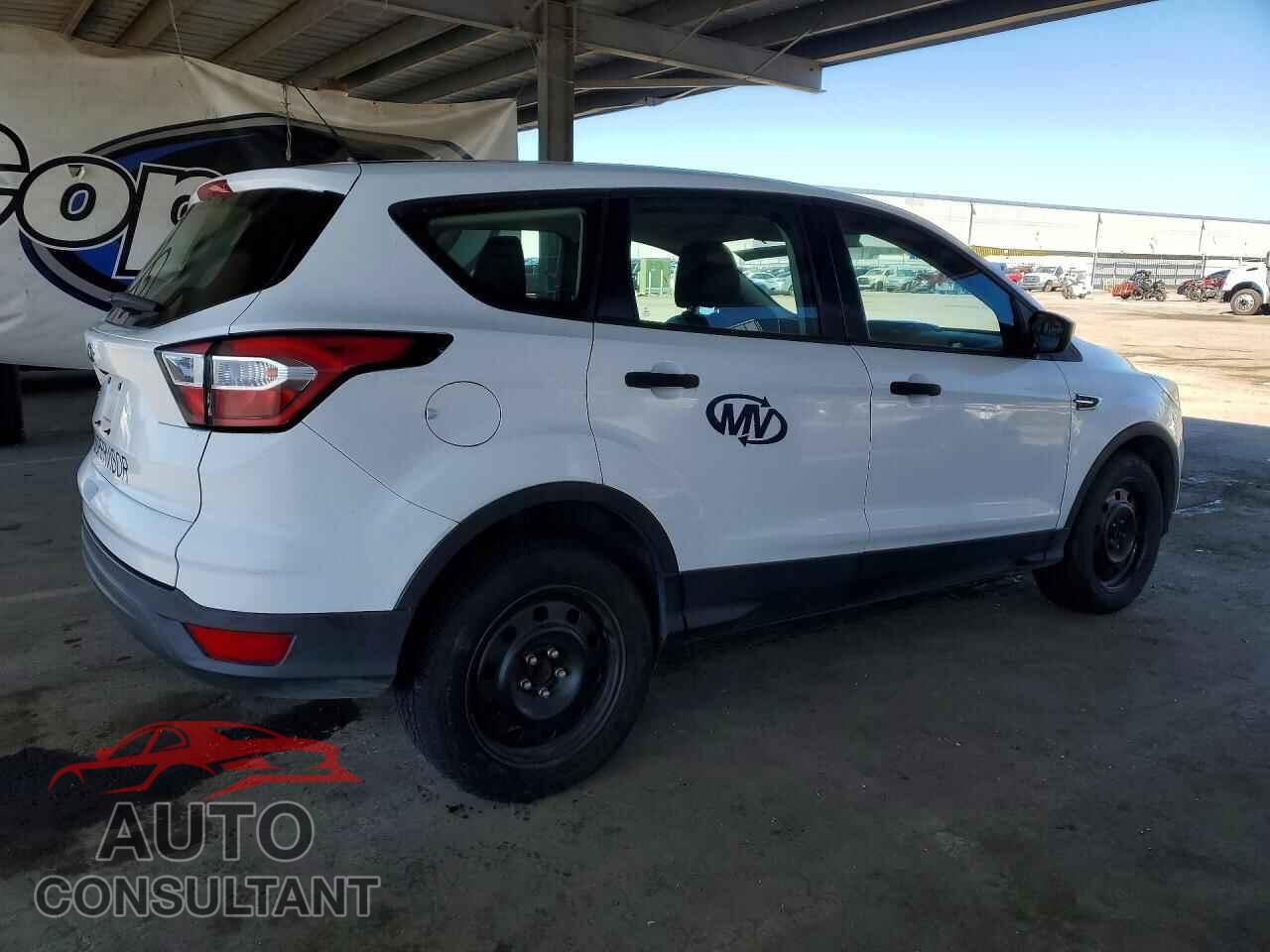 FORD ESCAPE 2017 - 1FMCU0F79HUD60602