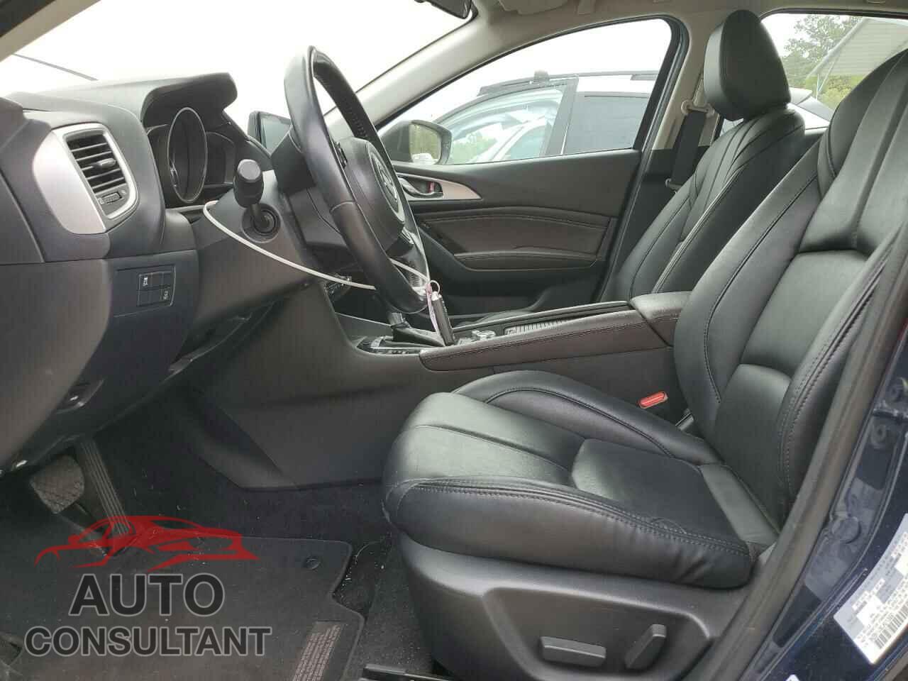 MAZDA 3 2018 - 3MZBN1V36JM210990