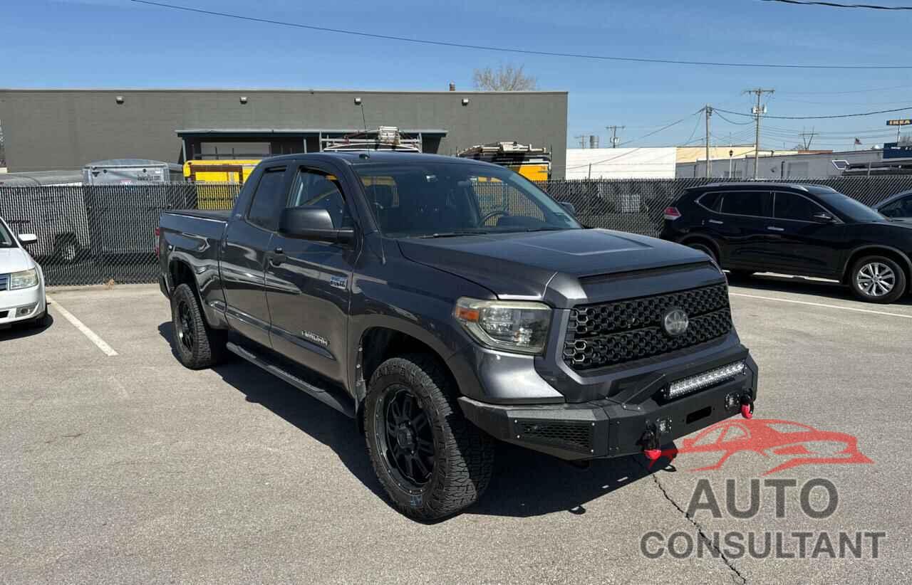 TOYOTA TUNDRA 2018 - 5TFUY5F14JX775451