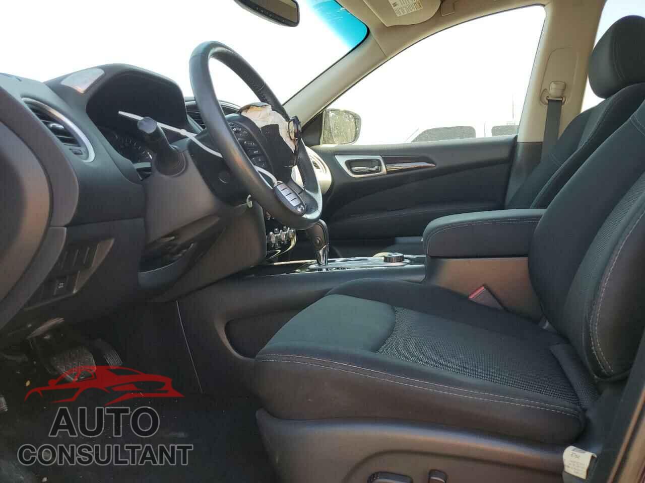 NISSAN PATHFINDER 2017 - 5N1DR2MM4HC682693