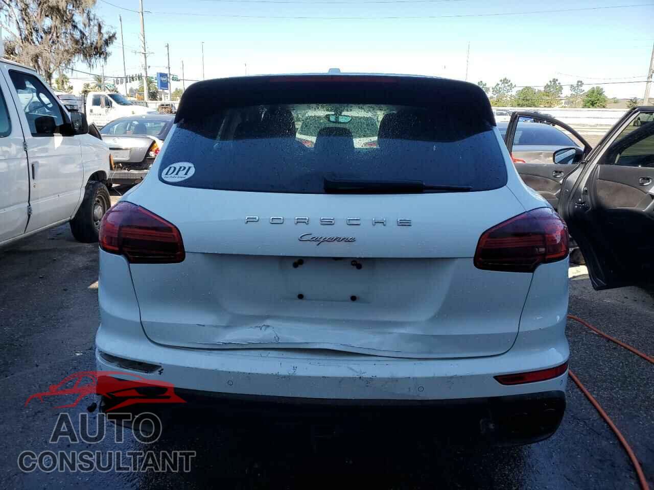 PORSCHE CAYENNE 2016 - WP1AA2A20GKA09470