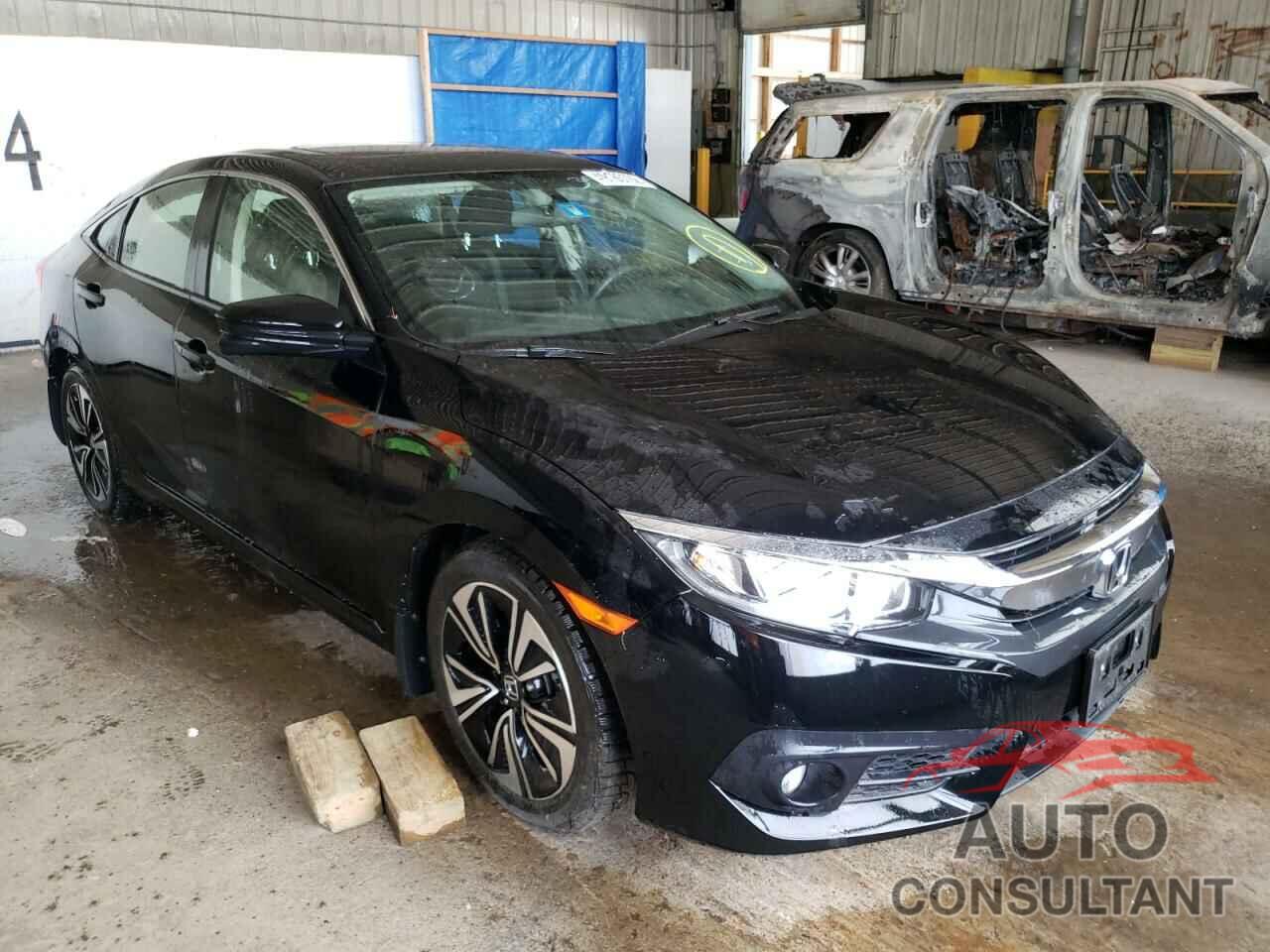 HONDA CIVIC 2018 - JHMFC1F38JX017483