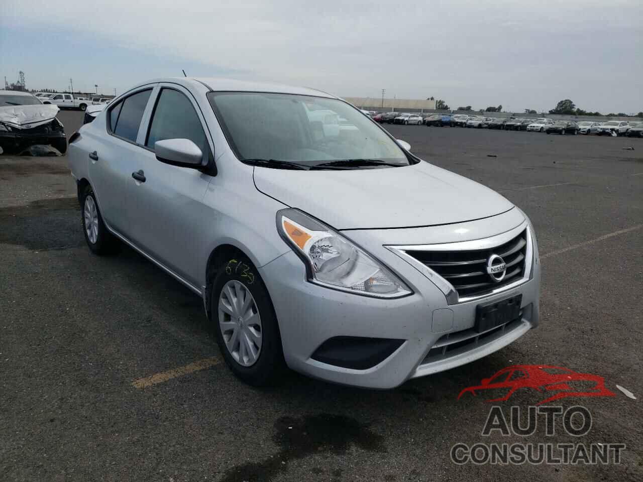 NISSAN VERSA 2017 - 3N1CN7APXHL881939