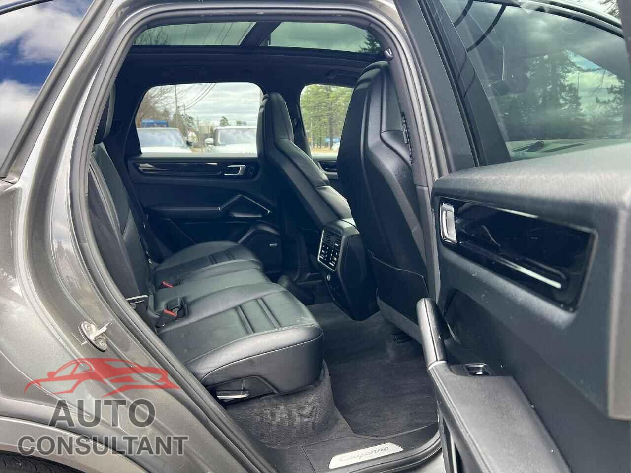 PORSCHE CAYENNE 2019 - WP1AA2AYXKDA11986