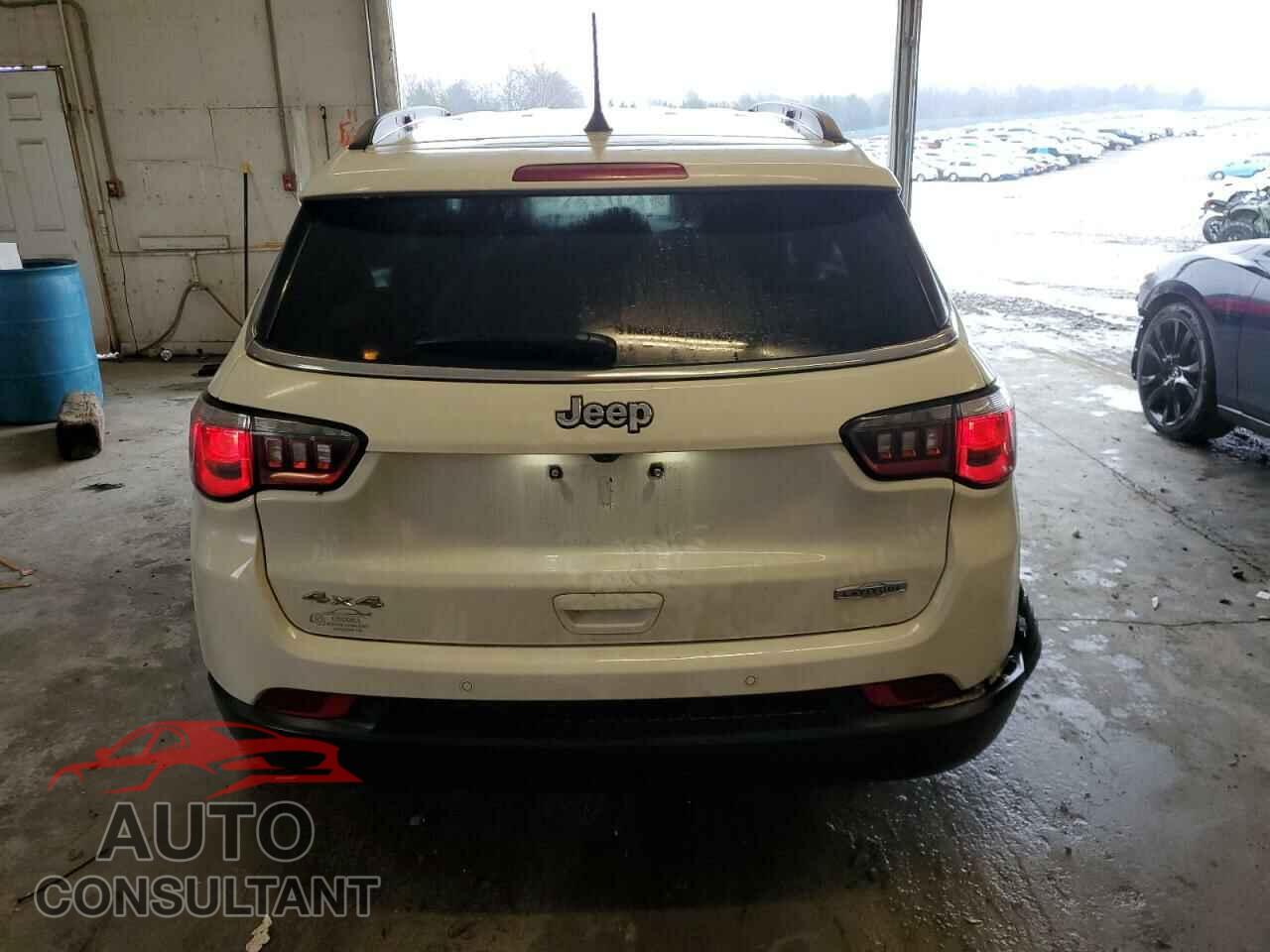 JEEP COMPASS 2018 - 3C4NJDBB5JT331671