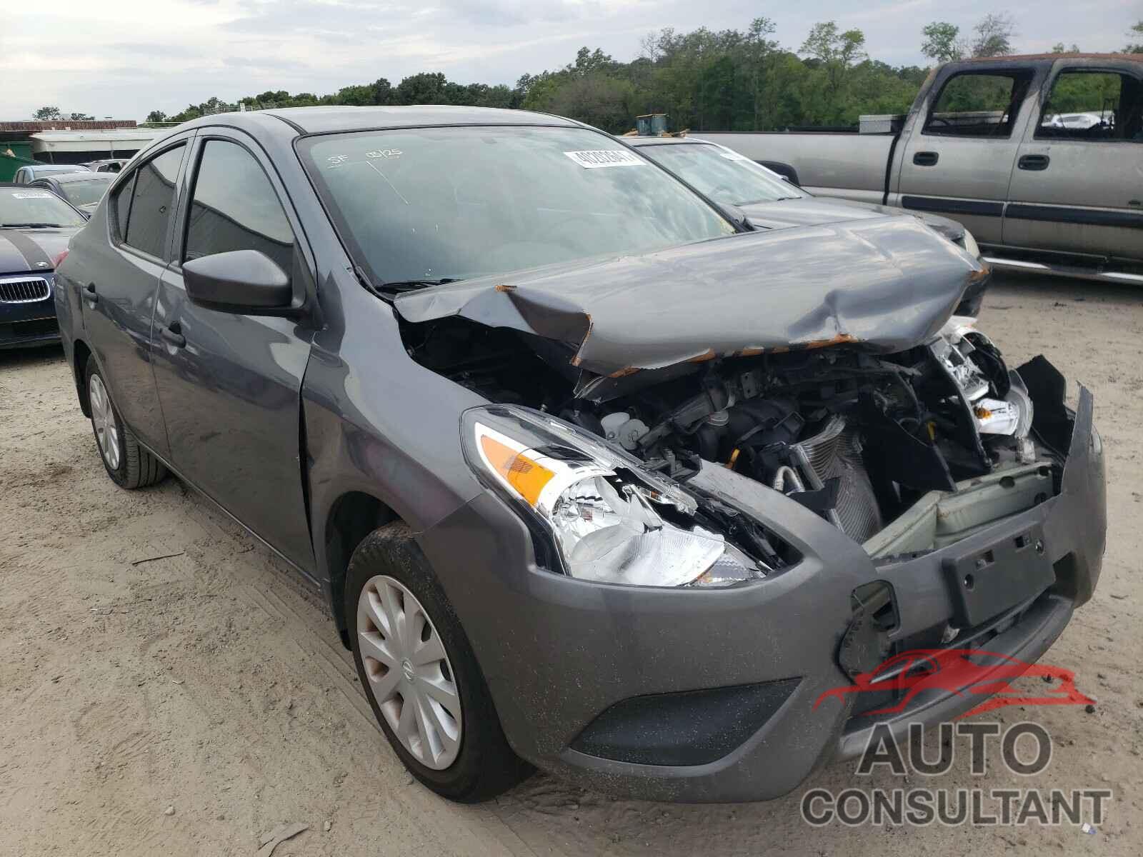 NISSAN VERSA 2018 - 3N1CN7AP6JL816771