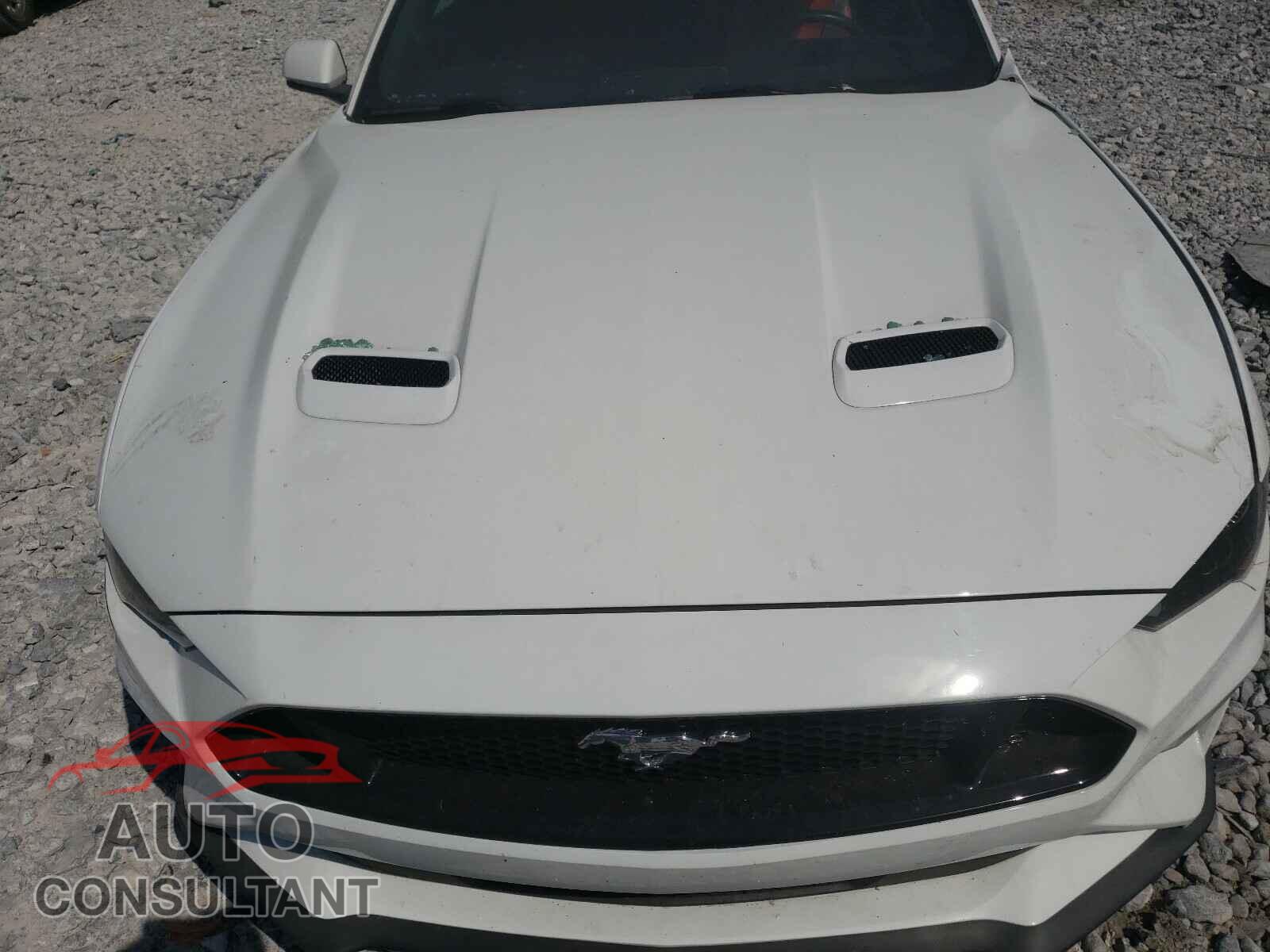 FORD MUSTANG 2018 - 1FA6P8CF3J5116601
