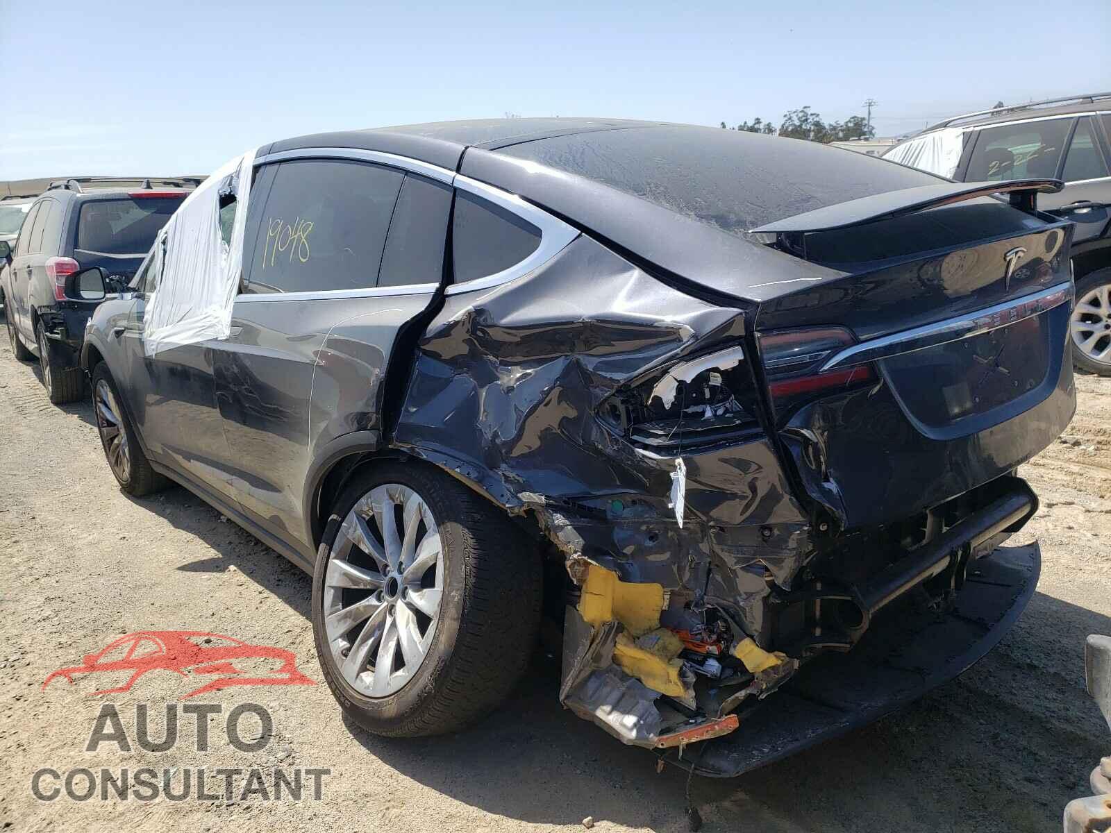 TESLA MODEL X 2019 - 5YJXCBE28KF182773