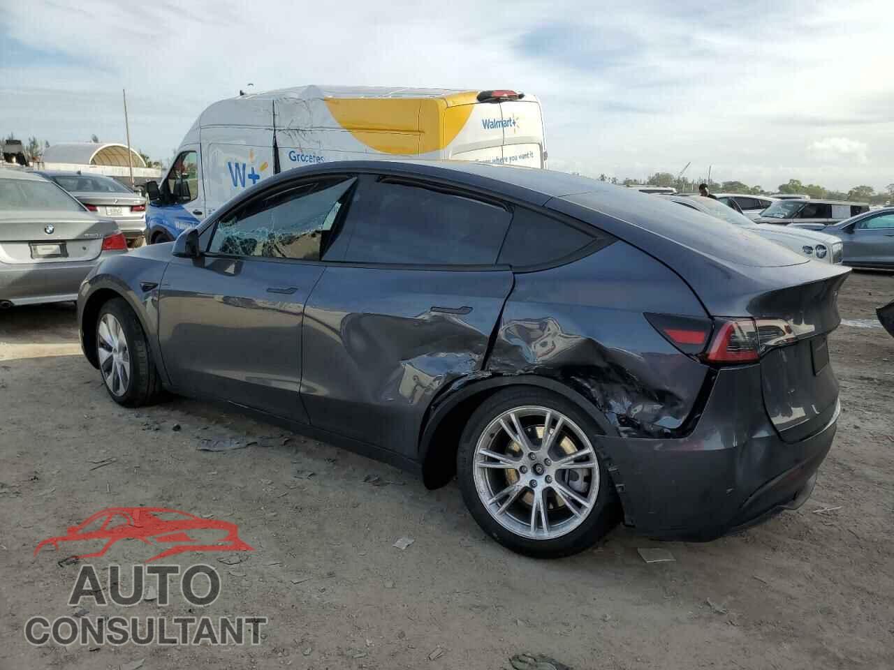 TESLA MODEL Y 2023 - 7SAYGDEE2PF880904