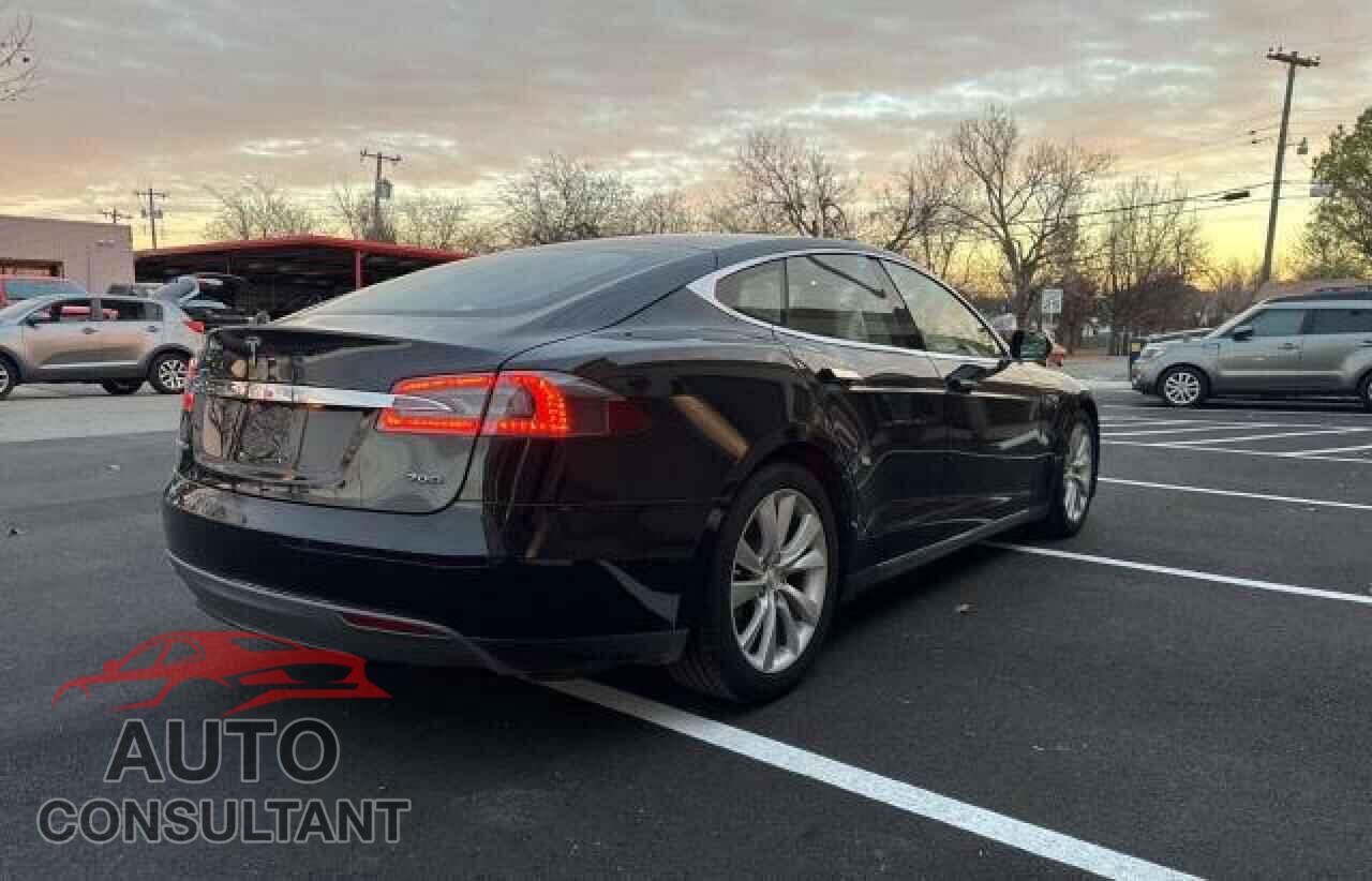 TESLA MODEL S 2015 - 5YJSA1S26FF082711