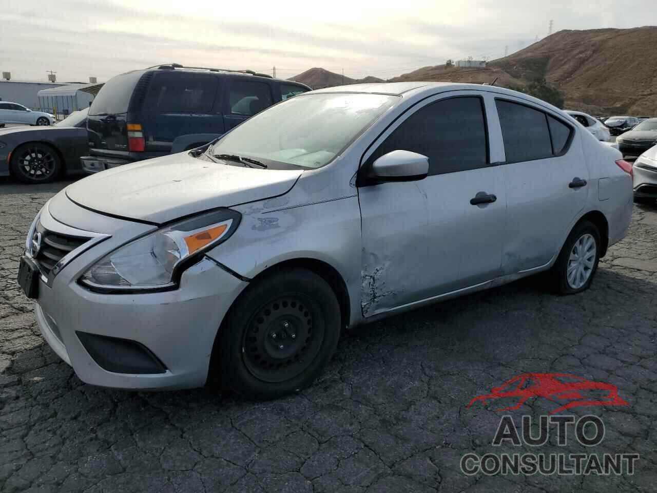 NISSAN VERSA 2019 - 3N1CN7AP6KL816223