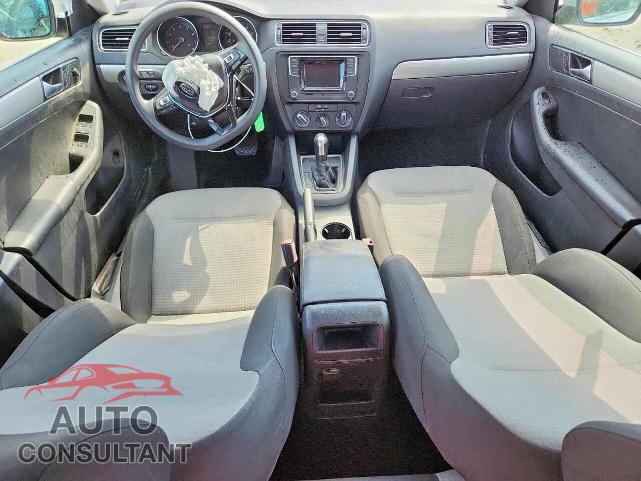 VOLKSWAGEN JETTA 2017 - 3VW2B7AJ2HM330456