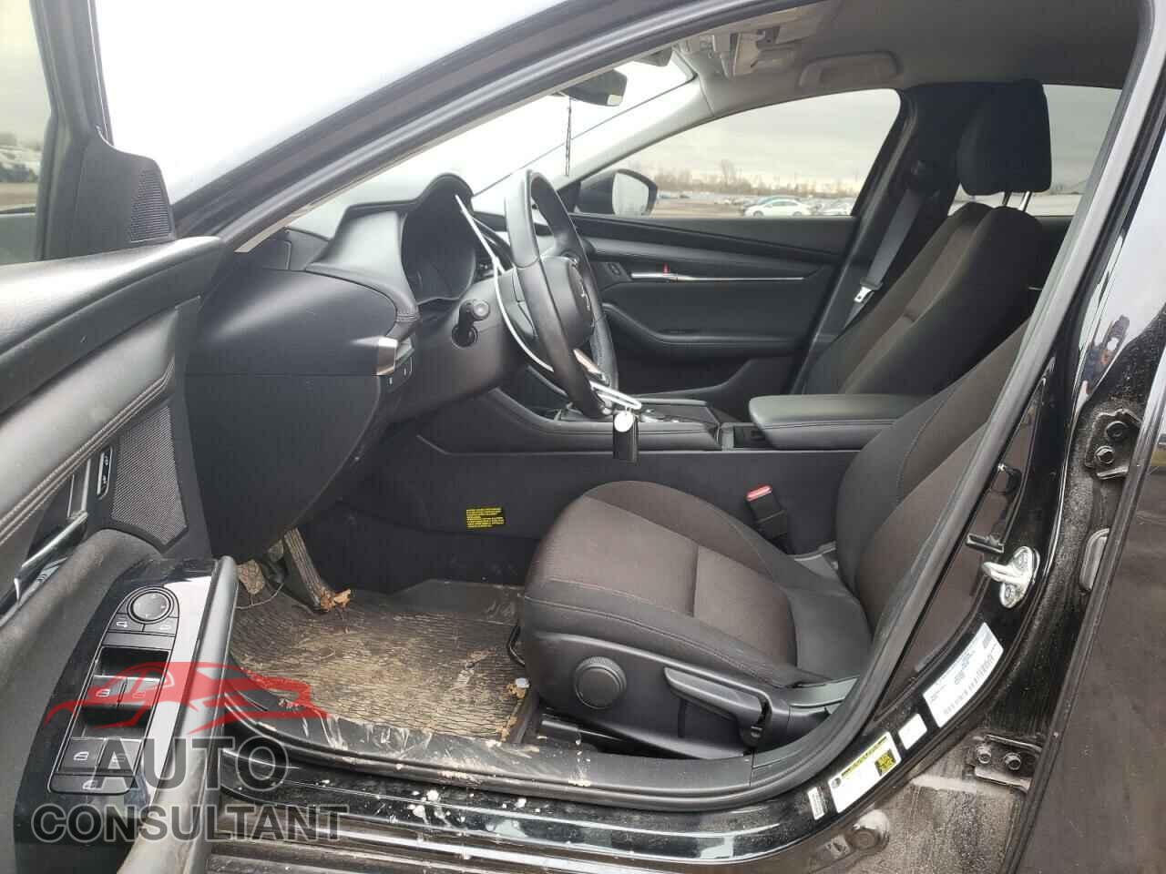 MAZDA 3 2019 - 3MZBPAC70KM104858