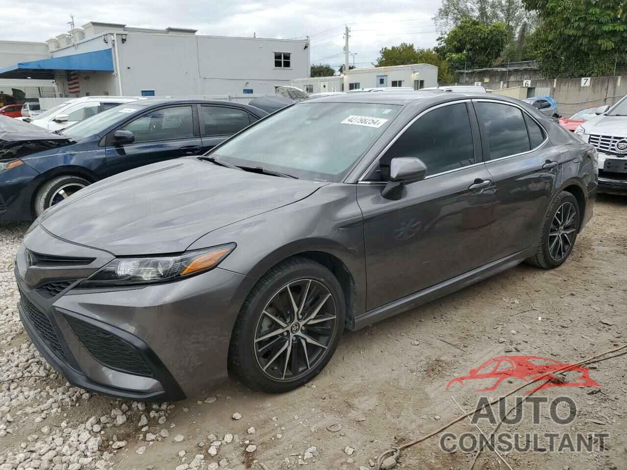 TOYOTA CAMRY 2021 - 4T1G11AK2MU564227