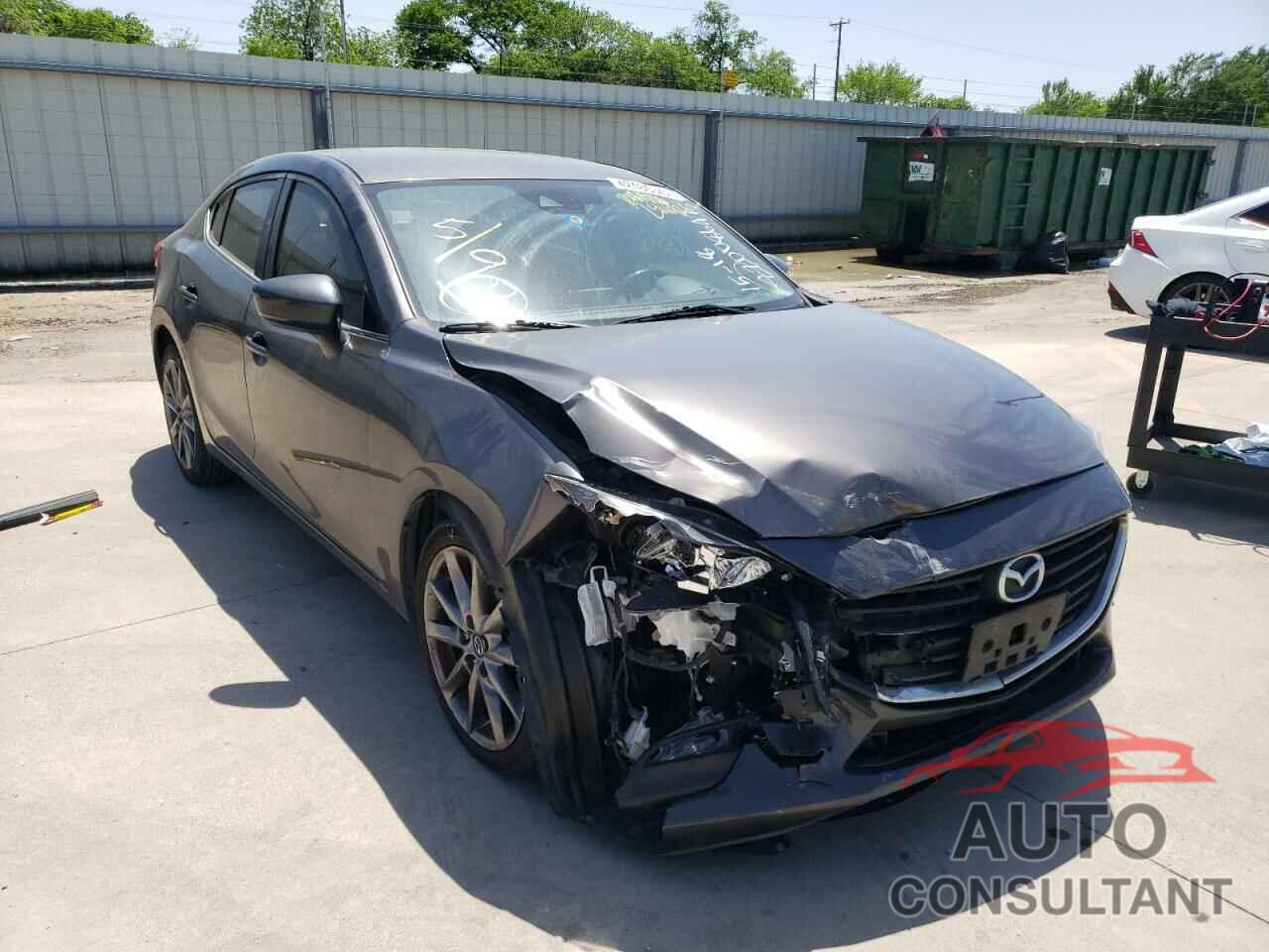 MAZDA 3 2018 - 3MZBN1V32JM244926