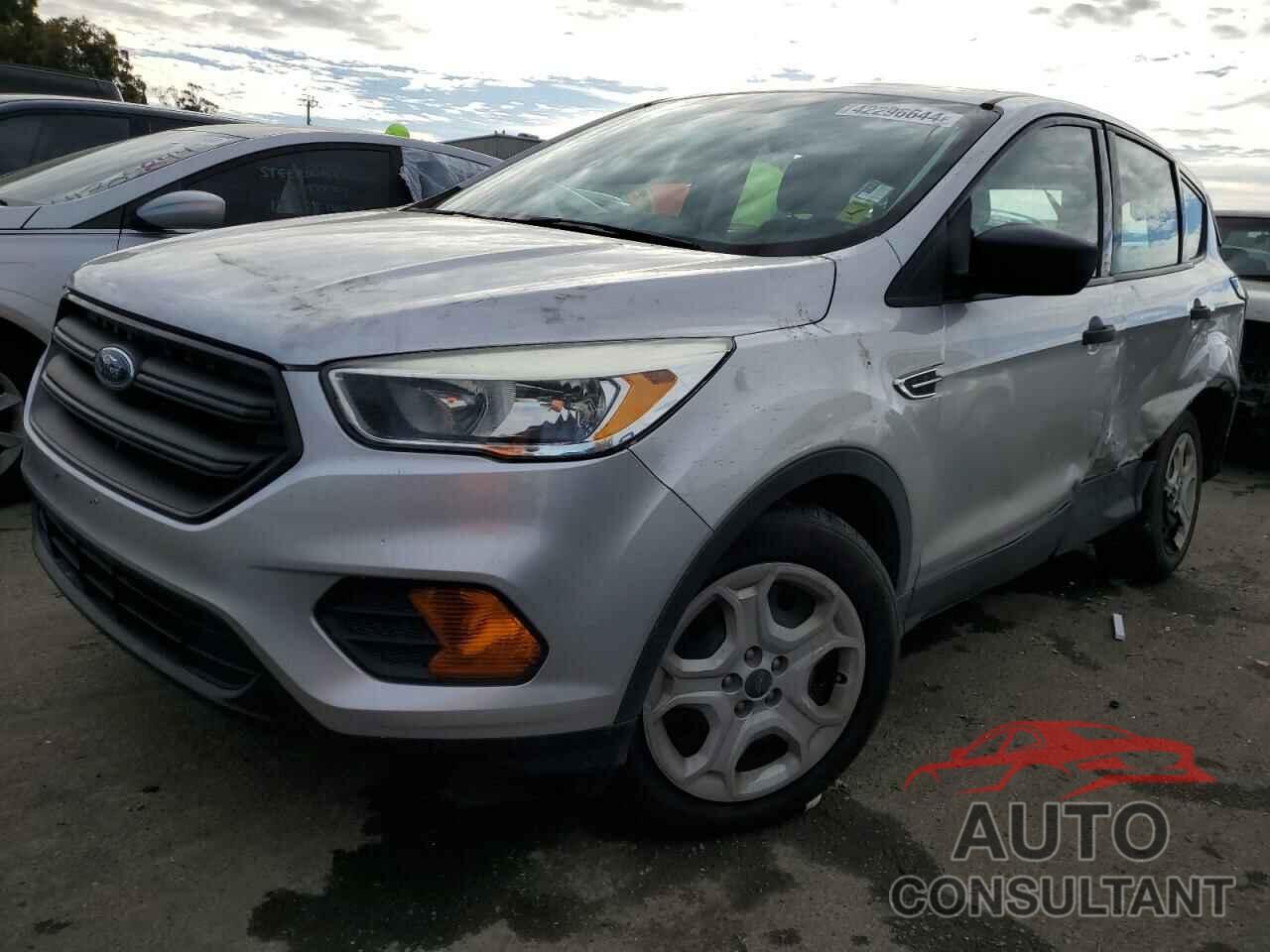 FORD ESCAPE 2017 - 1FMCU0F71HUD23091