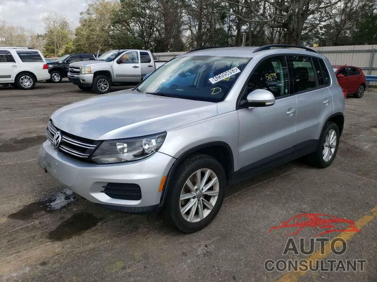 VOLKSWAGEN TIGUAN 2017 - WVGAV7AX3HK045987