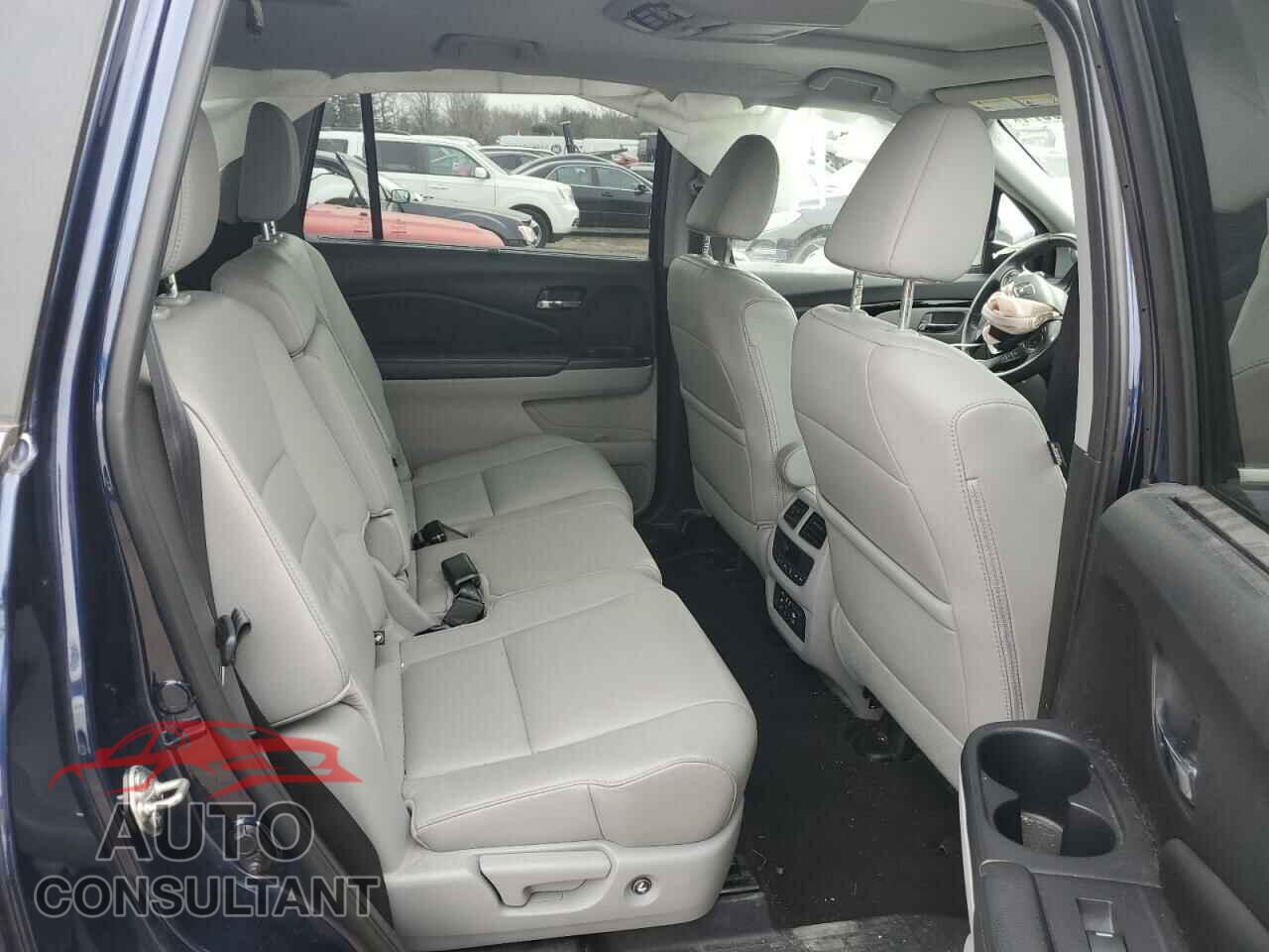 HONDA PILOT 2017 - 5FNYF6H91HB048336