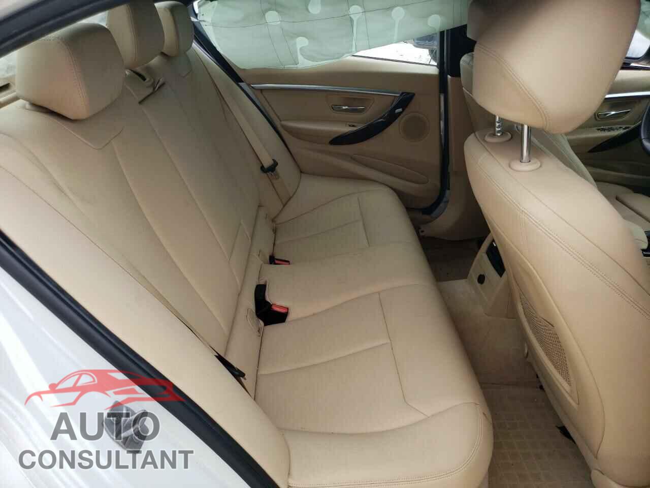 BMW 3 SERIES 2016 - WBA8E9G5XGNU27724