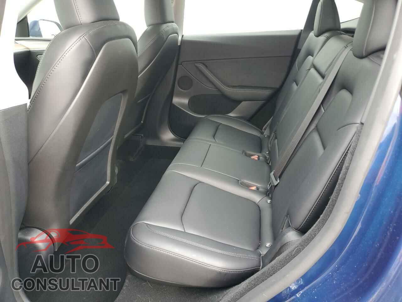 TESLA MODEL Y 2024 - 7SAYGDED5RF082102