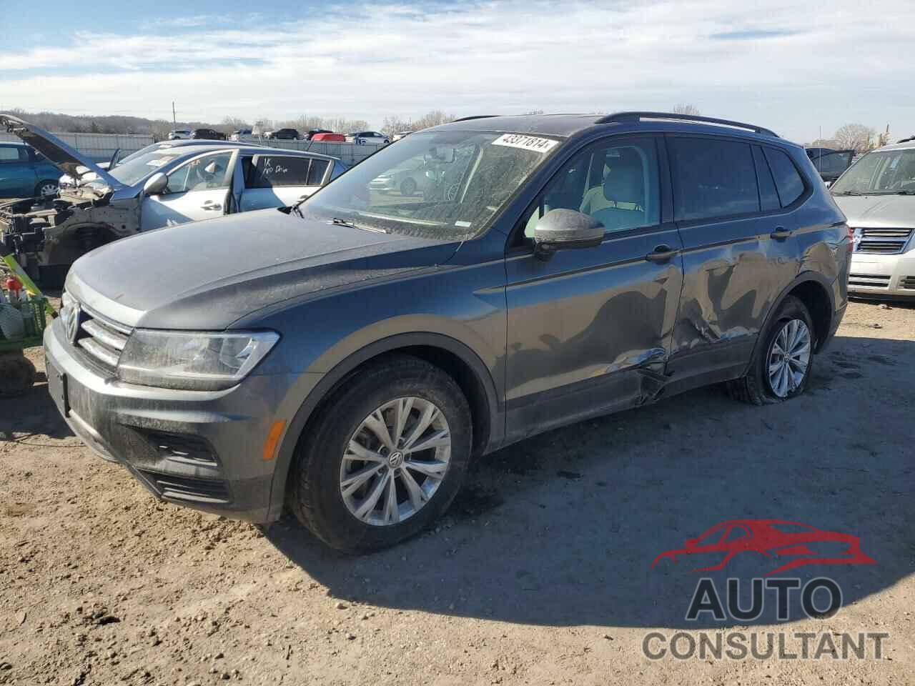 VOLKSWAGEN TIGUAN 2019 - 3VV0B7AX1KM142048