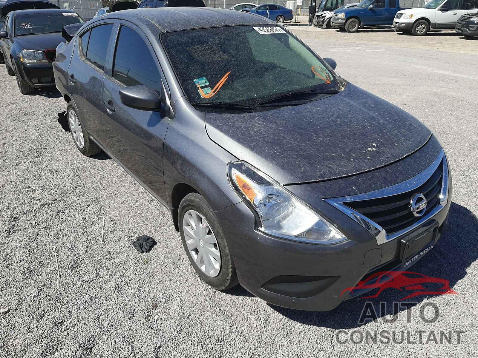 NISSAN VERSA 2018 - 3N1CN7APXJL838997