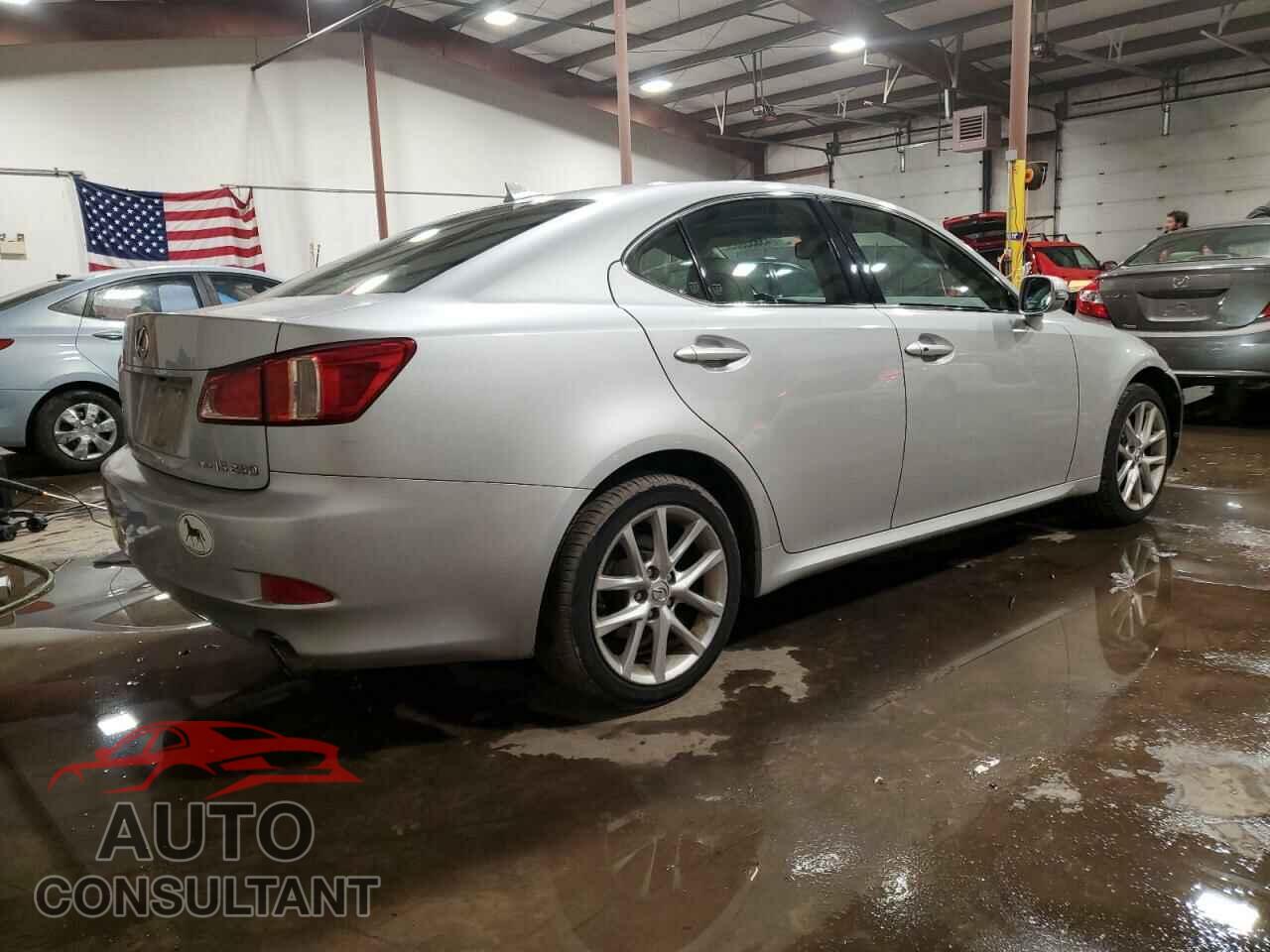 LEXUS IS 2013 - JTHCF5C26D5061947