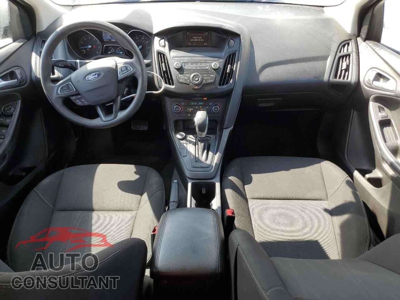 FORD FOCUS 2018 - 1FADP3FE8JL230182