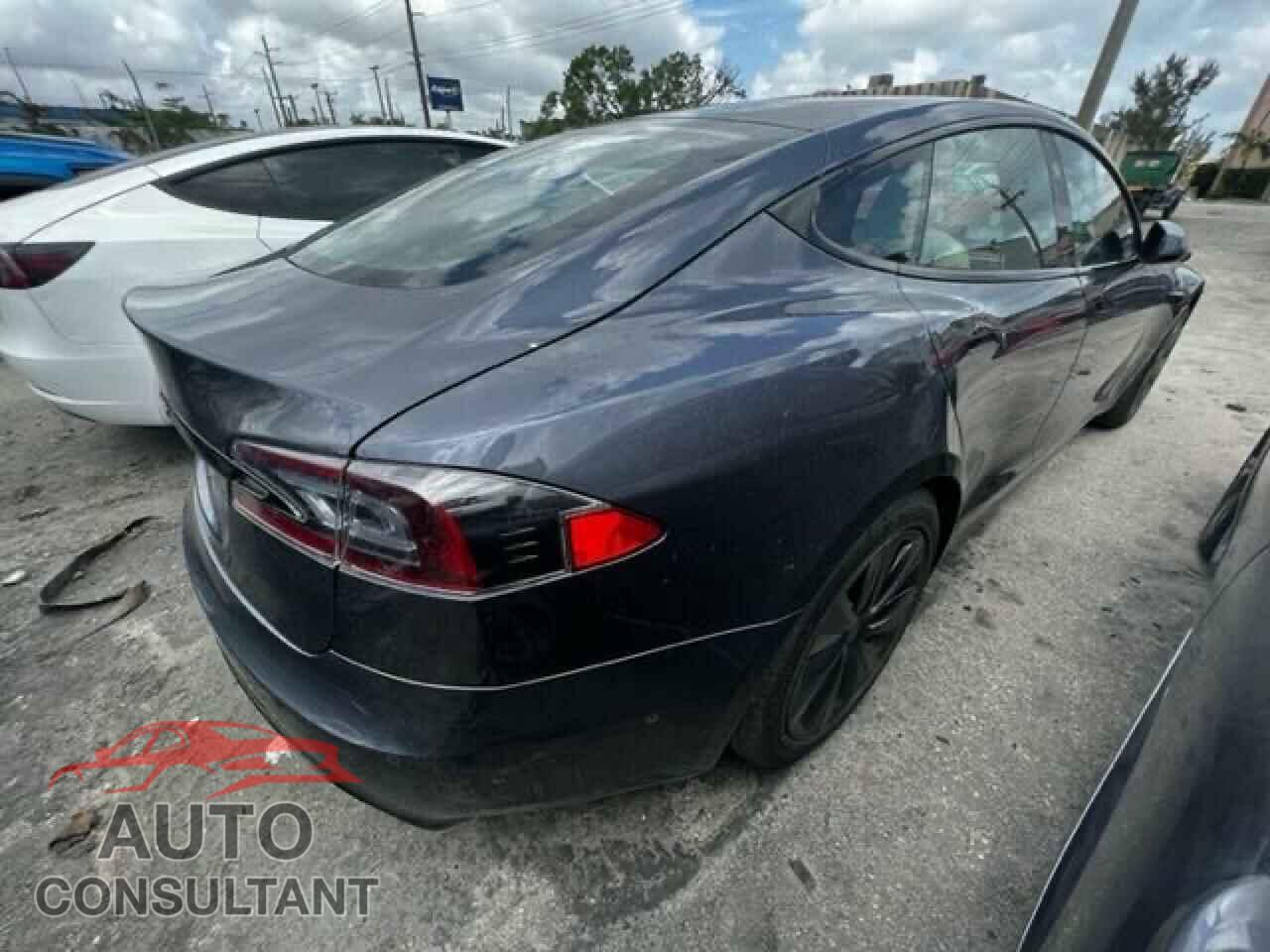 TESLA MODEL S 2022 - 5YJSA1E58NF467787