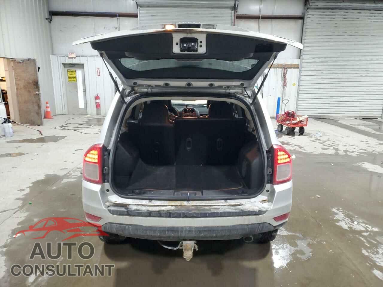 JEEP COMPASS 2011 - 1J4NF5FB5BD201425