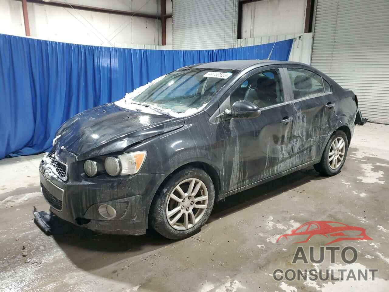 CHEVROLET SONIC 2013 - 1G1JC5SH4D4132925