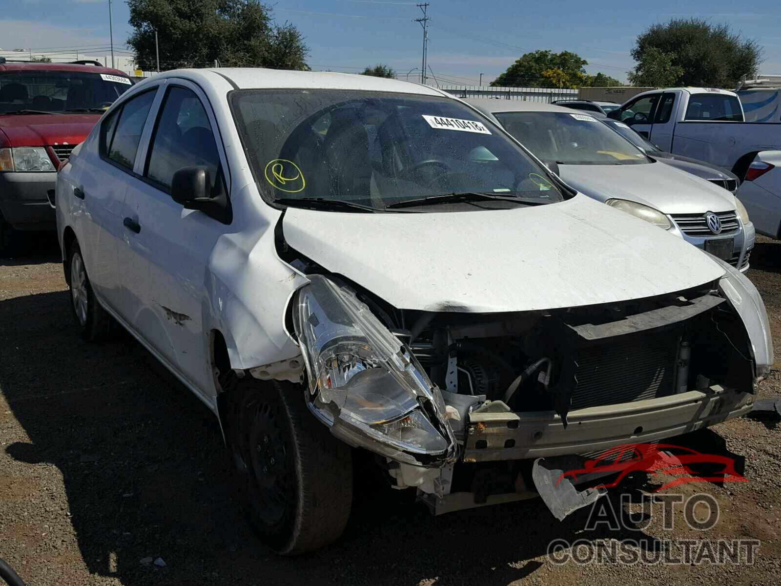 NISSAN VERSA 2015 - 3N1CN7AP6FL819953