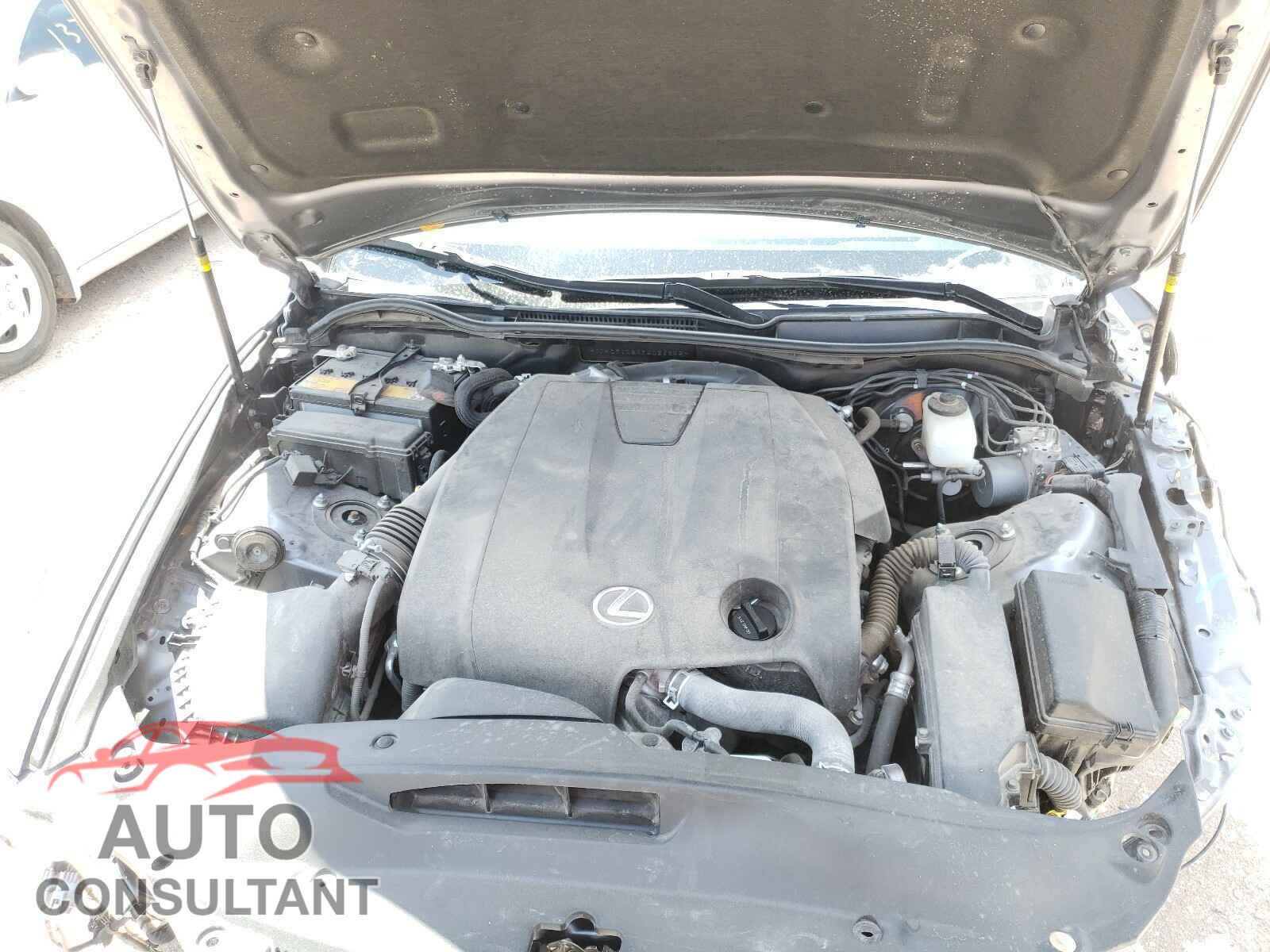 LEXUS IS 2015 - JTHCF1D24F5026852